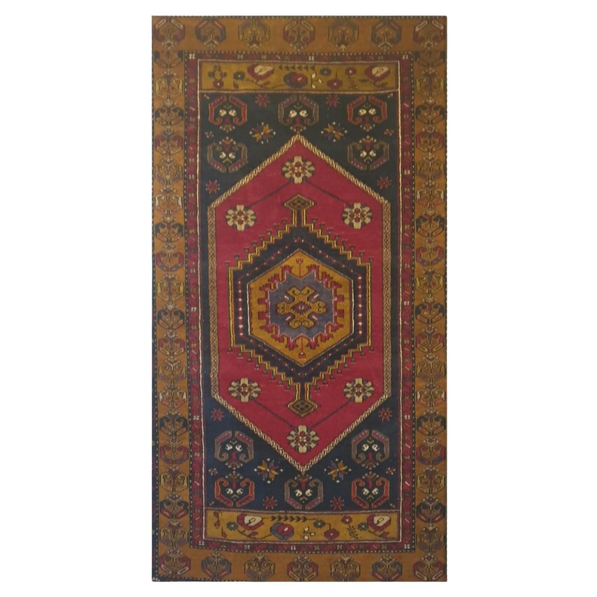 Yahyali-Teppich im Angebot