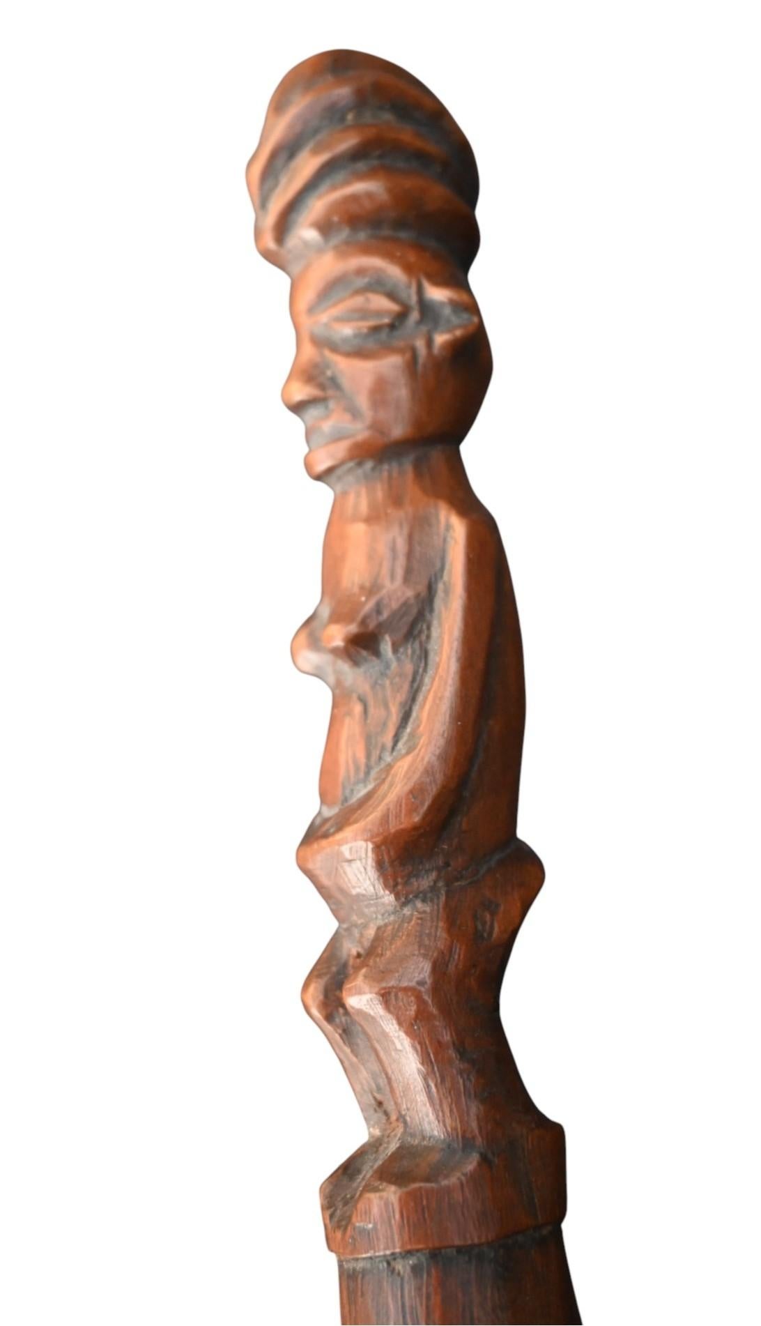 Batidor De Moscas Yaka Con Figura Femenina - Principios Siglo XX, Drc (33 Cm) Tallado a mano en venta