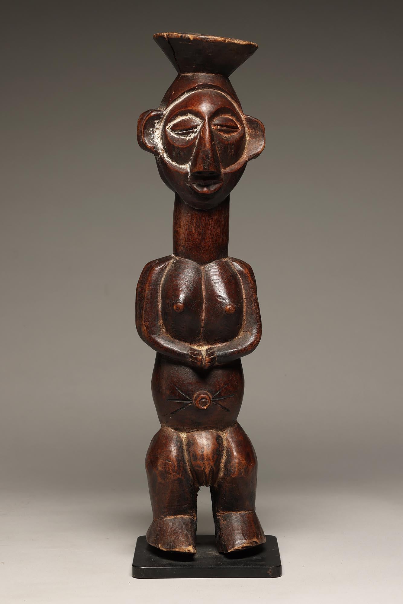 Hand-Carved Yaka Standing Wood Janus Male/Female Divination Figure DRC Congo, Africa For Sale
