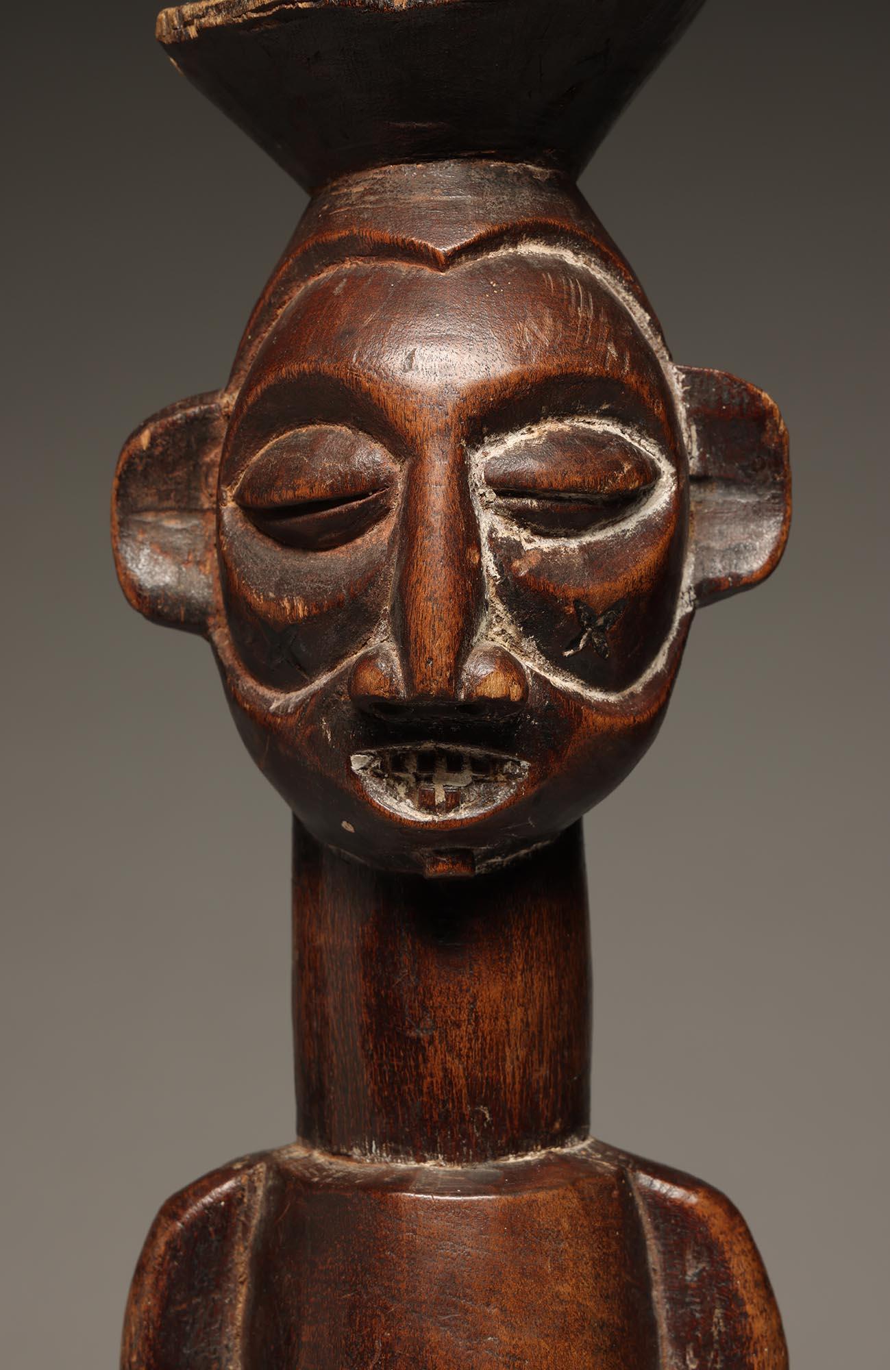 20th Century Yaka Standing Wood Janus Male/Female Divination Figure DRC Congo, Africa For Sale