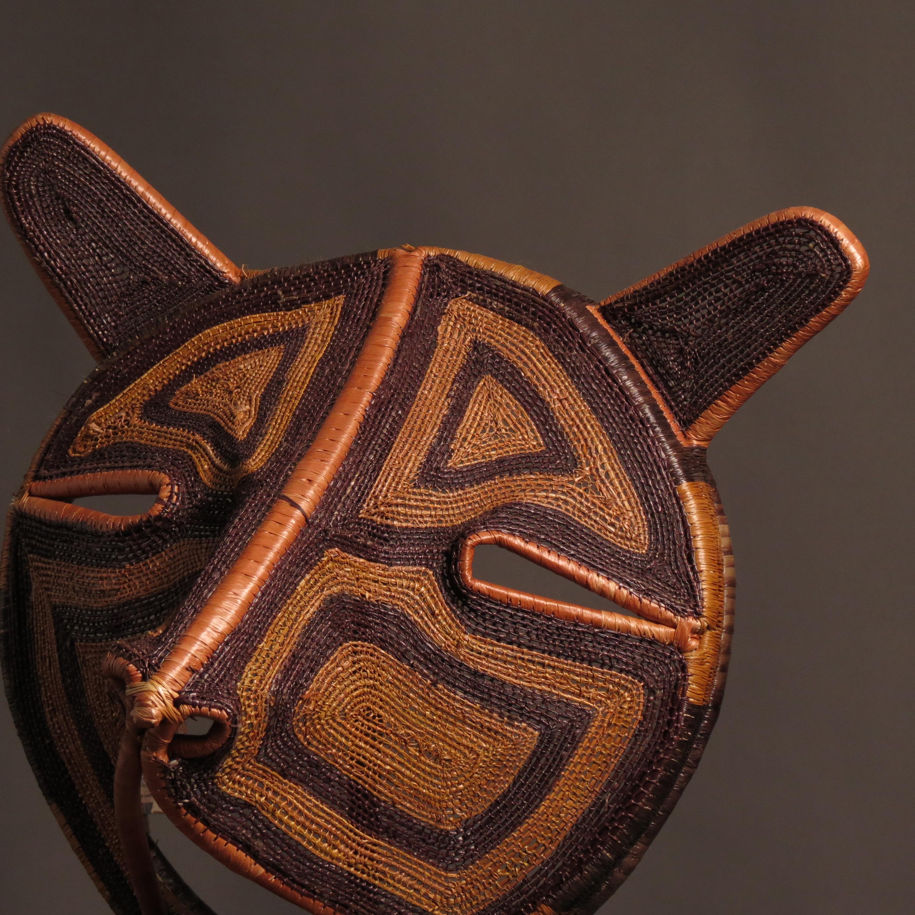 Hand-Crafted Shamanic Mask from the Rainforest Yala For Sale