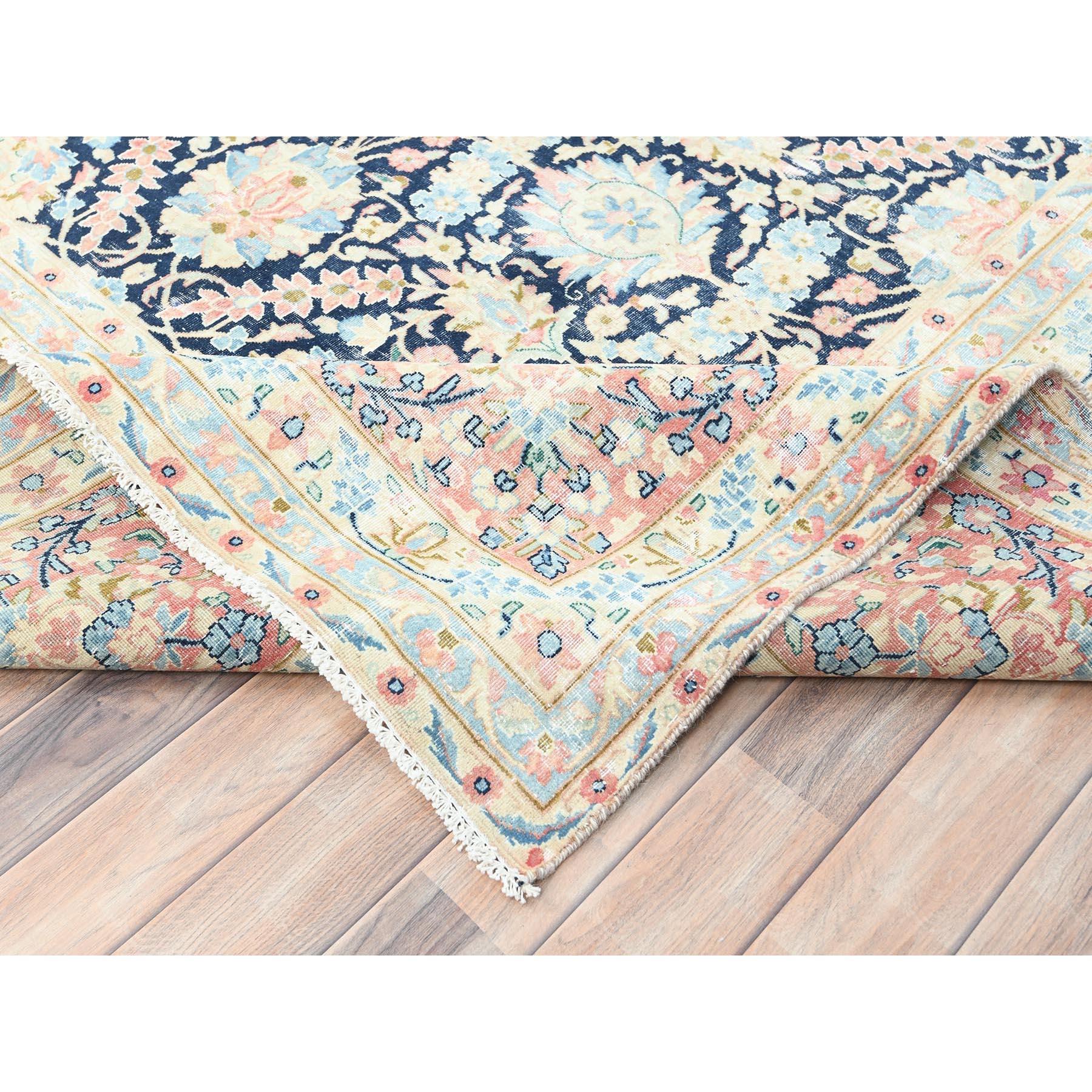 Yale Blauer Vintage Persischer Kerman Handgeknüpfter übergroßer Teppich aus reiner Wolle im Angebot 2