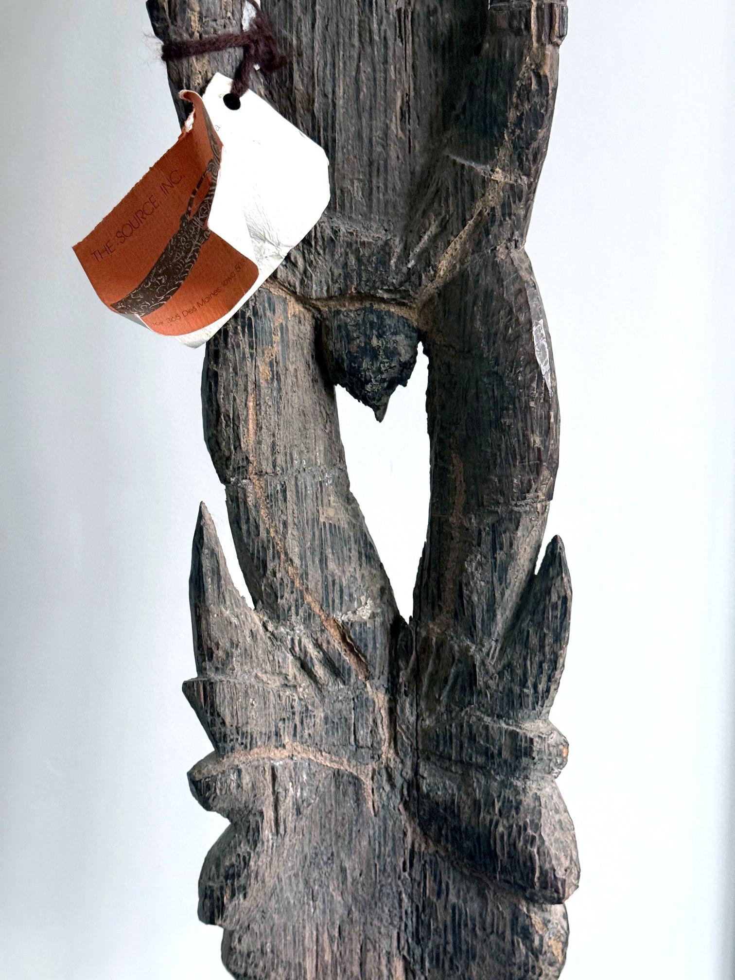 Yam Ceremonial Digging Stick with Carving Papua New Guinea in vendita 5