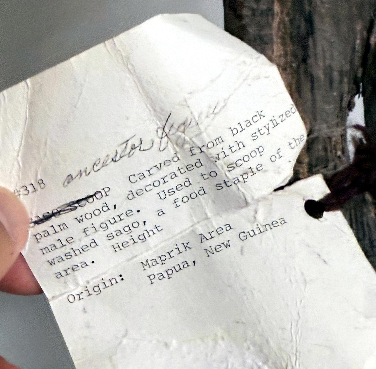 Yam Ceremonial Digging Stick with Carving Papua New Guinea in vendita 8