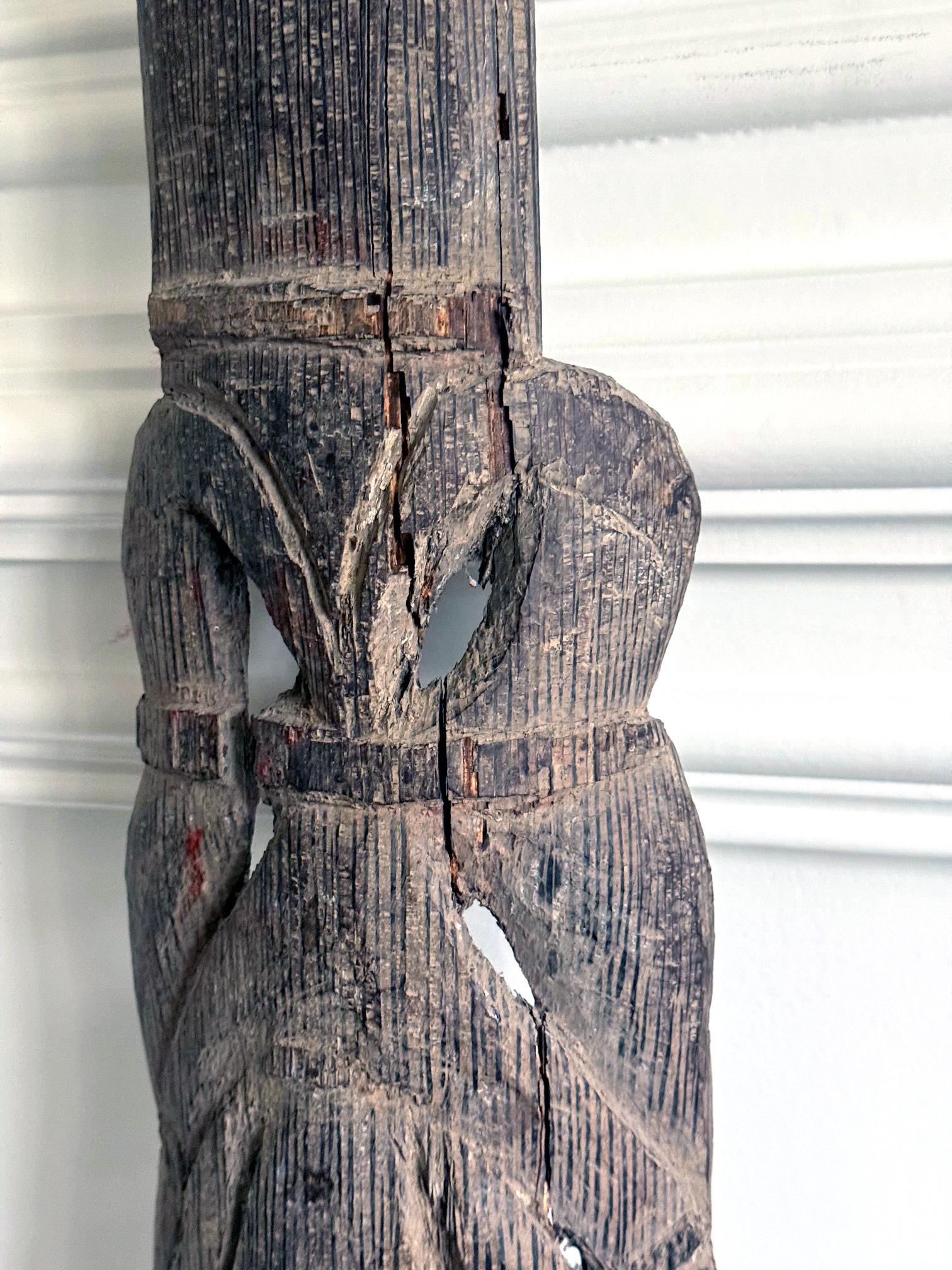 XX secolo Yam Ceremonial Digging Stick with Carving Papua New Guinea in vendita