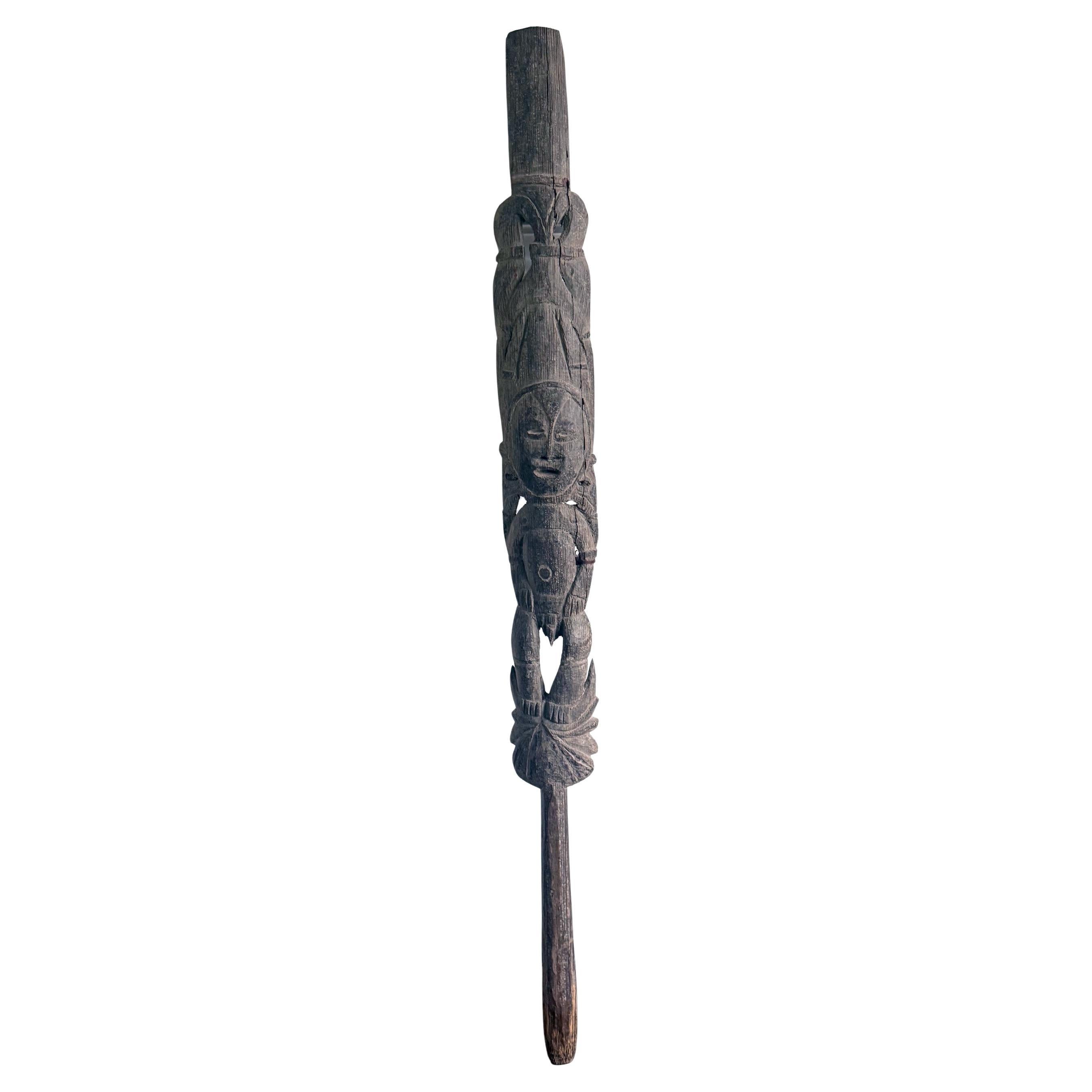 Yam Ceremonial Digging Stick with Carving Papua New Guinea in vendita