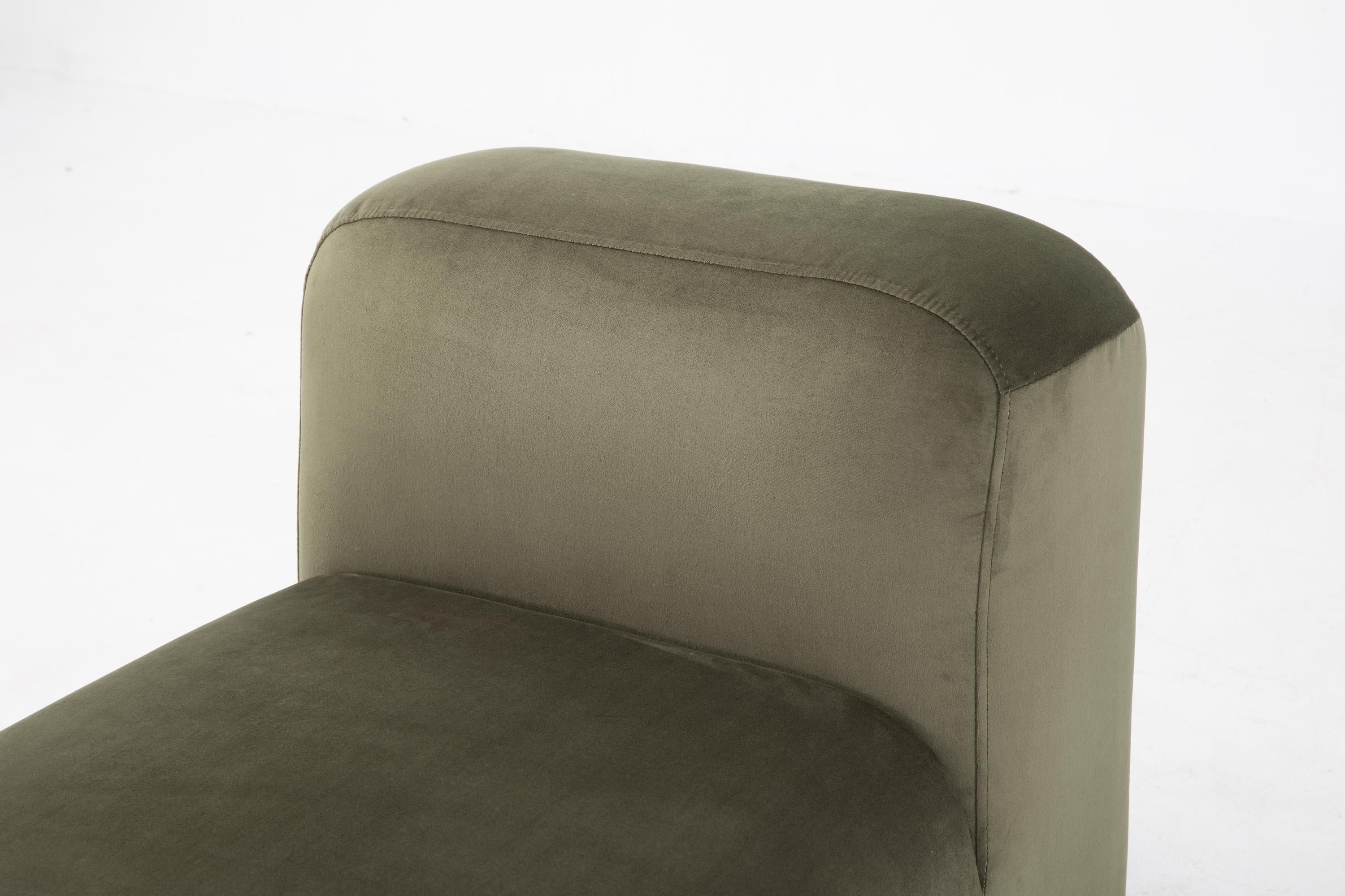 Polyester Canapé Yam par Sun at Six, canapé minimaliste en neige en vente