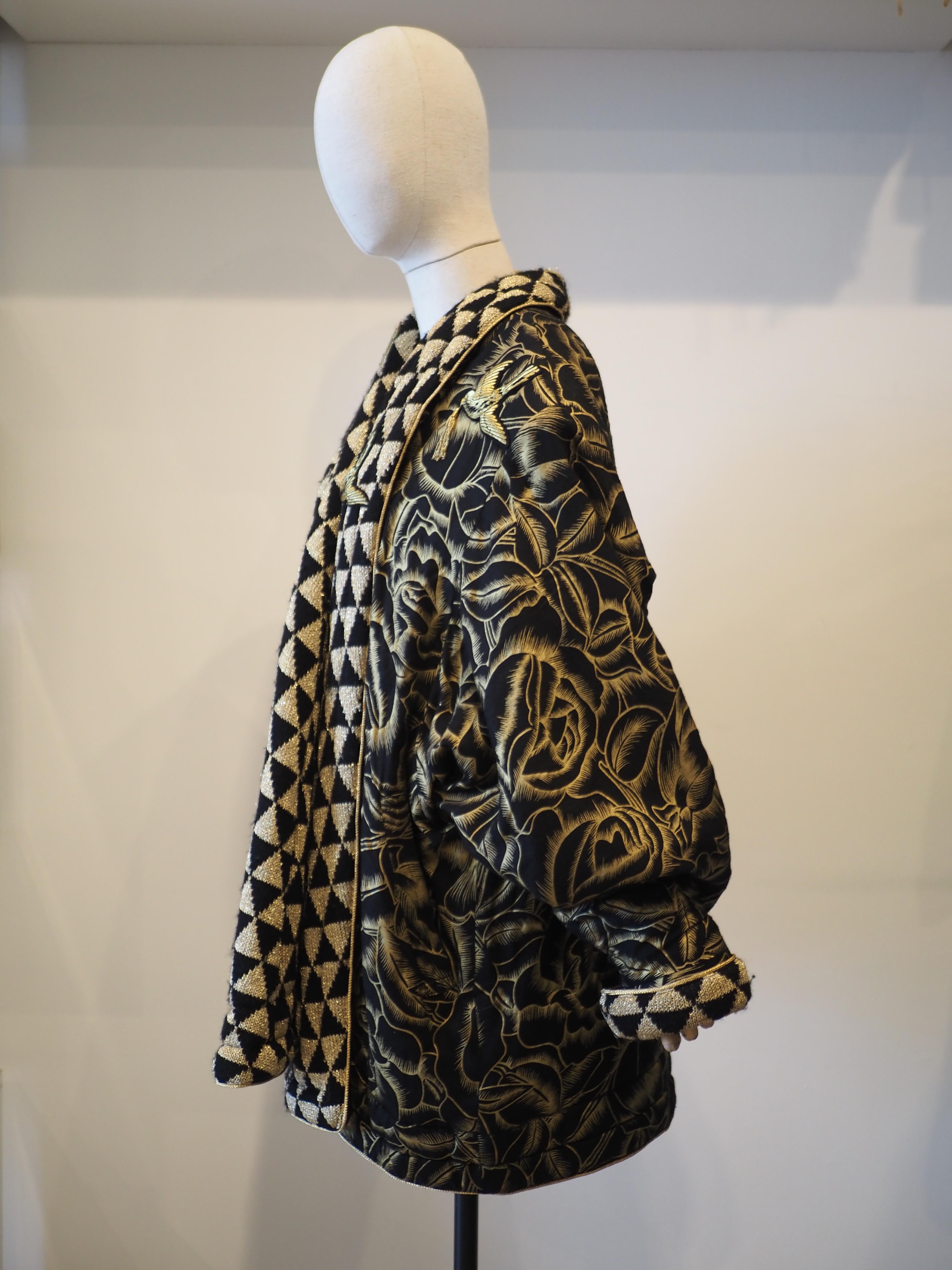 Nero Cappotto Yamamoto in oro multicolore in vendita