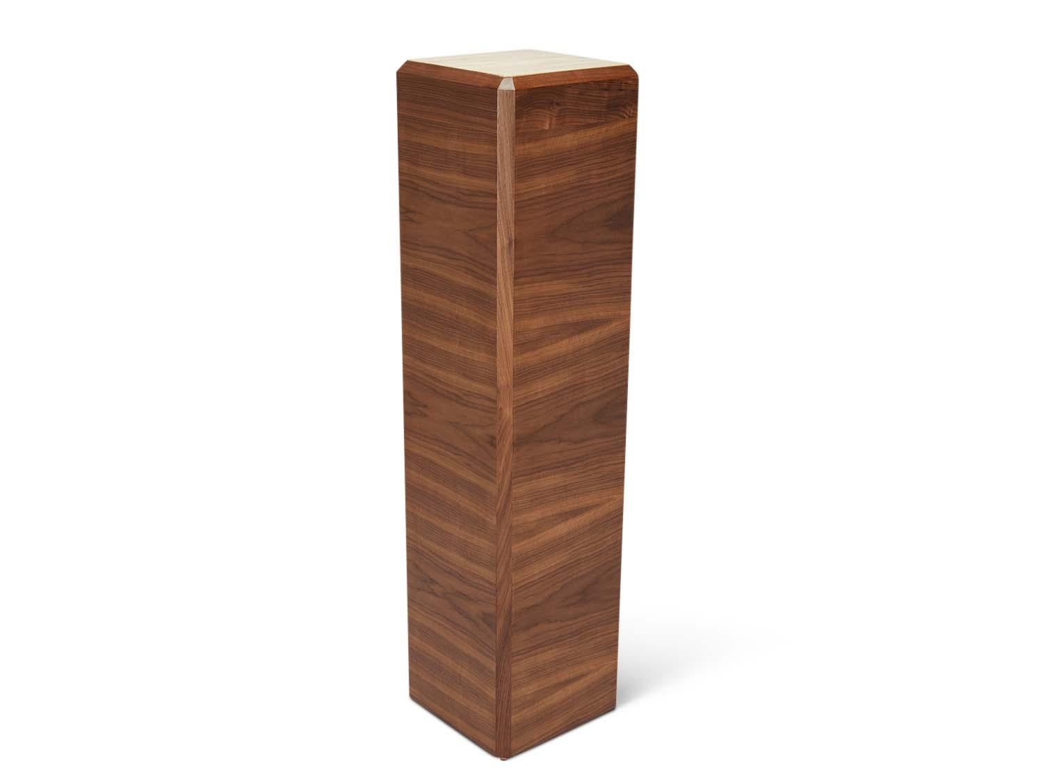 Américain Yamasaki Pedestal by Josh Greene for Lawson-Fenning en vente