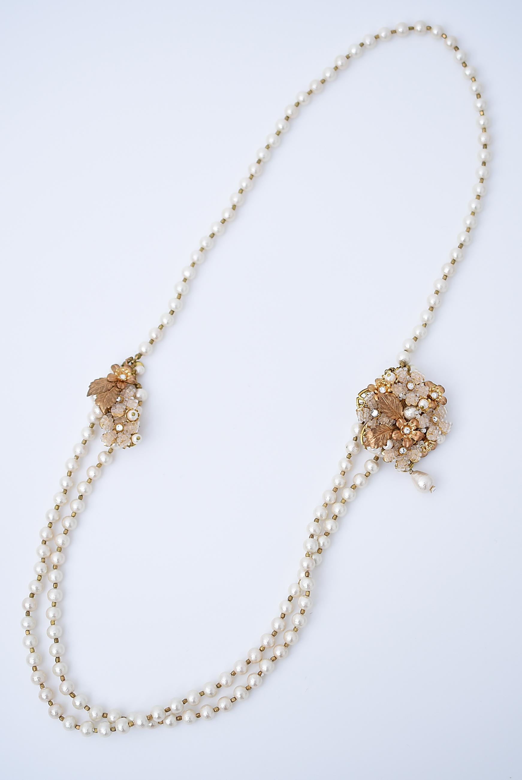 Artisan yamasakura bouquet necklace / vintage jewelry , vintage beads, vintage necklace For Sale