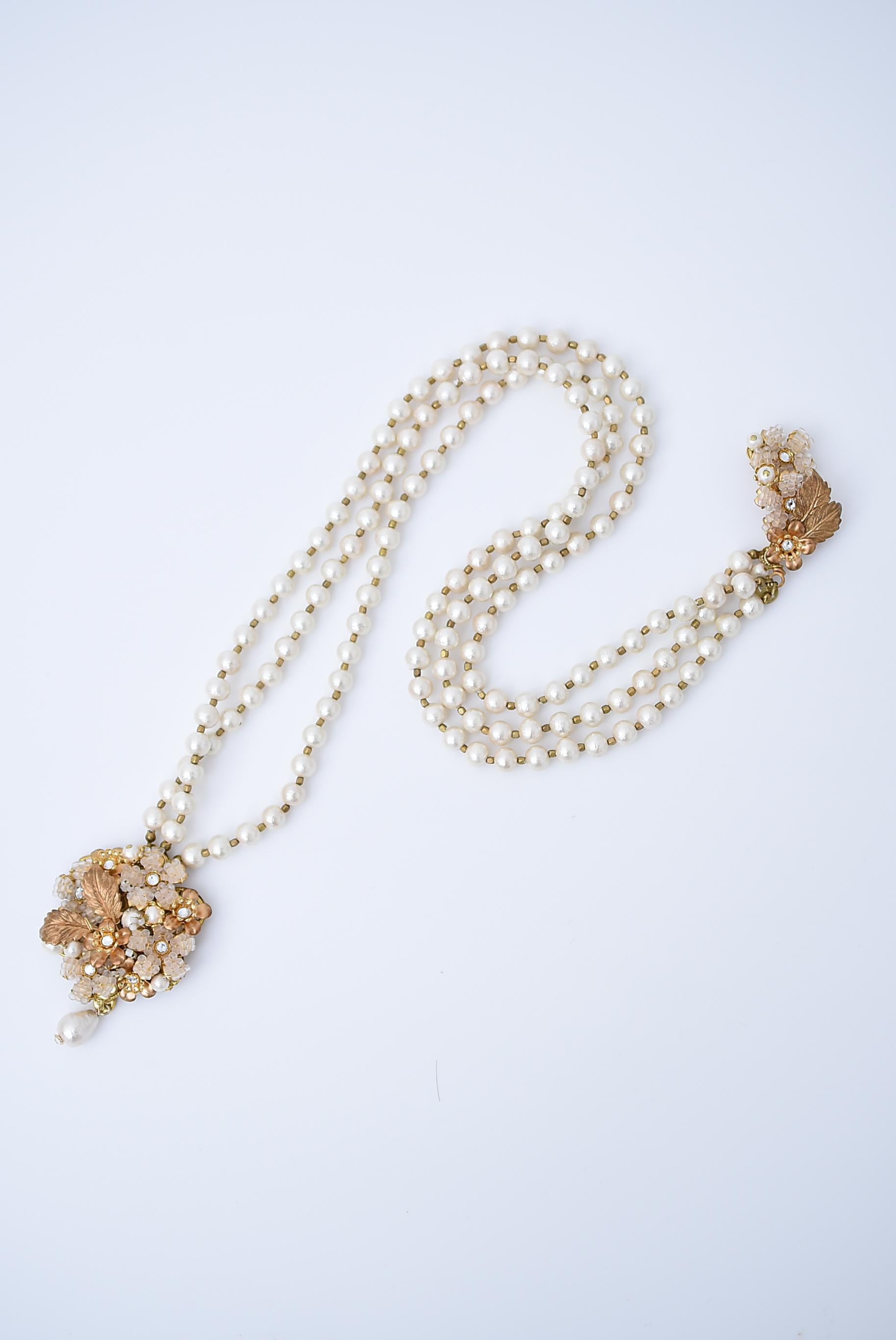 Bead yamasakura bouquet necklace / vintage jewelry , vintage beads, vintage necklace For Sale