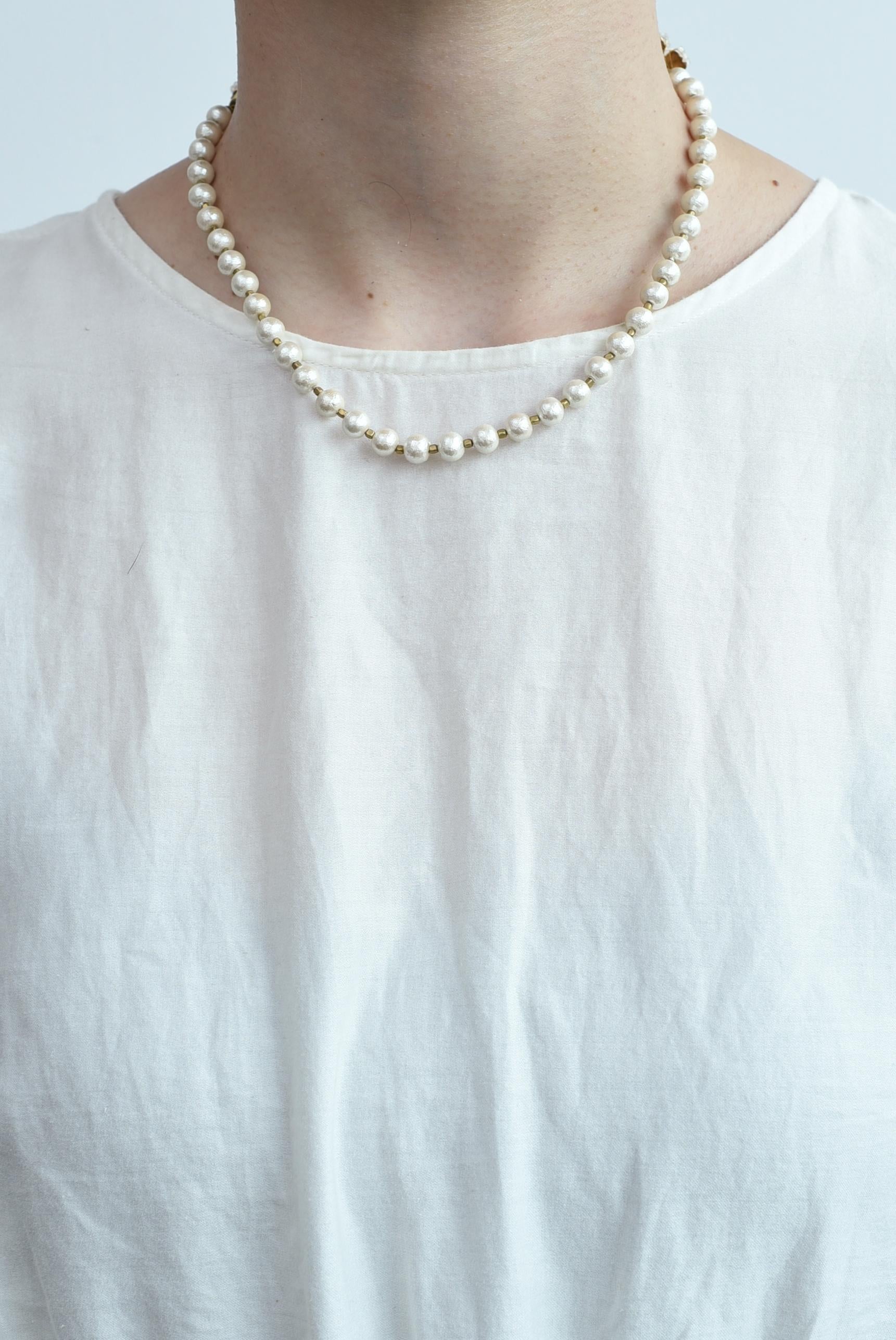 yamasakura short necklace / vintage jewelry , vintage beads, vintage necklace For Sale 3