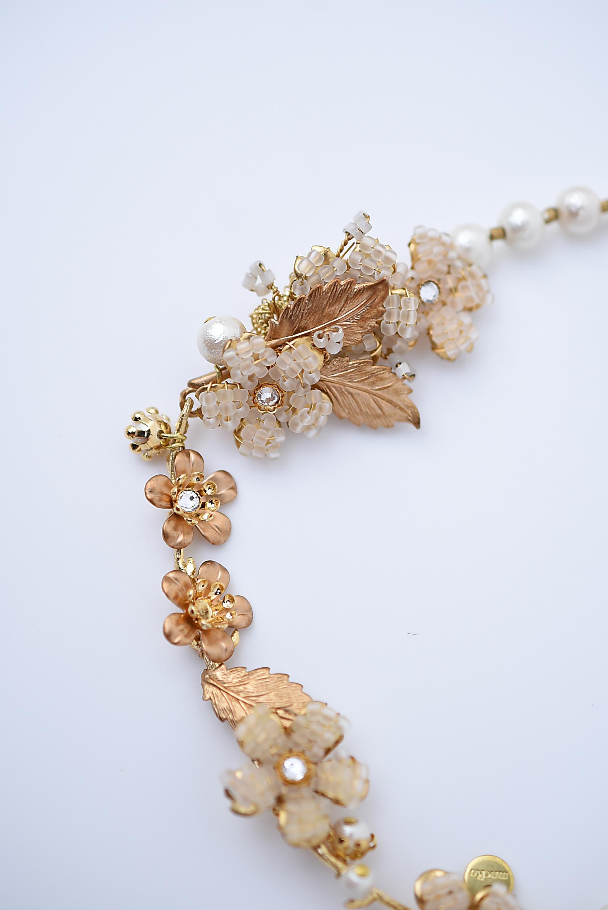 Artisan Collier court yamasakura / bijoux vintage, perles vintage, collier vintage en vente