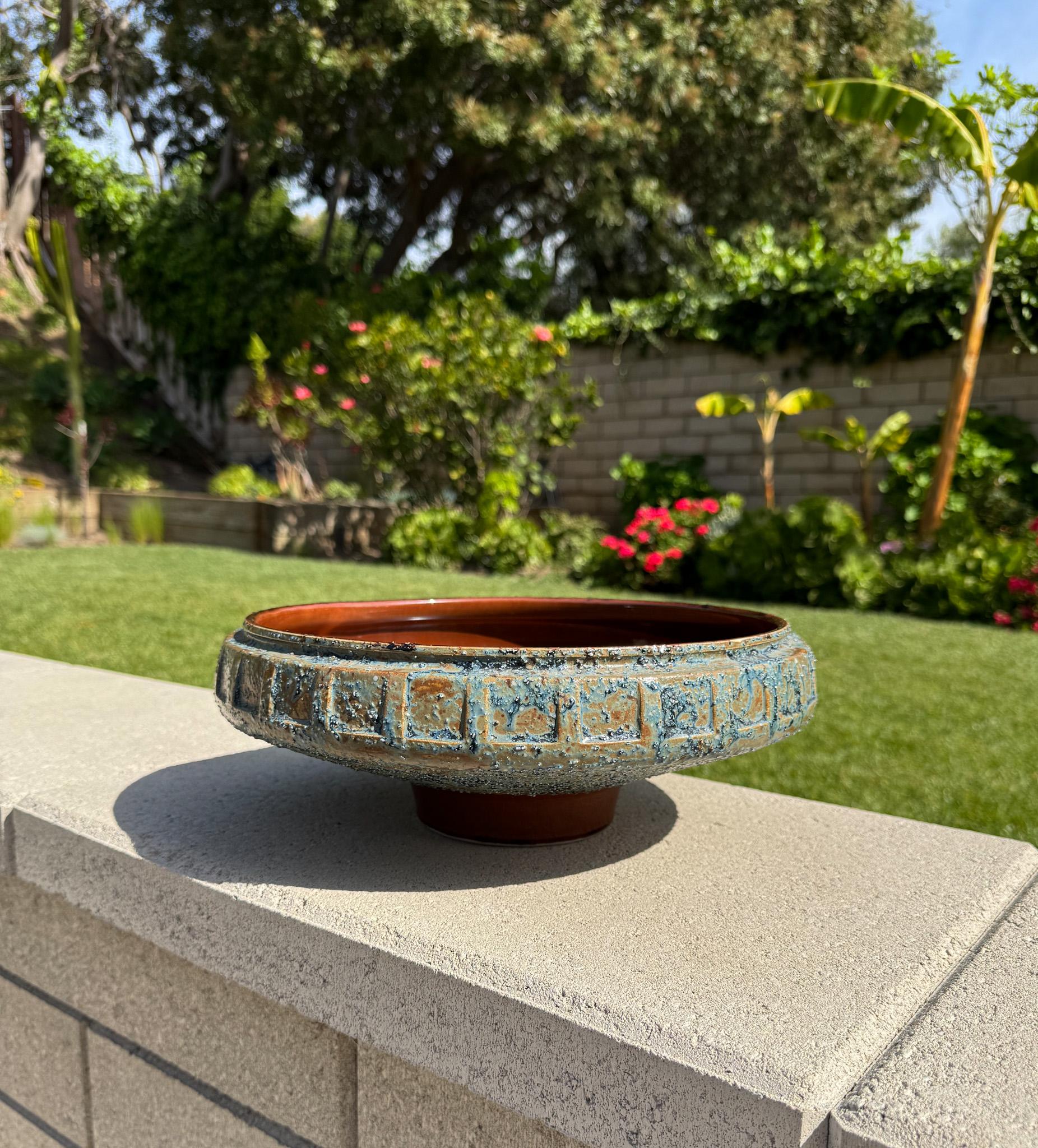 Jardinière en céramique Ikebana à glaçure lave moderniste de Yamasan, Japon, vers 1960 en vente 2