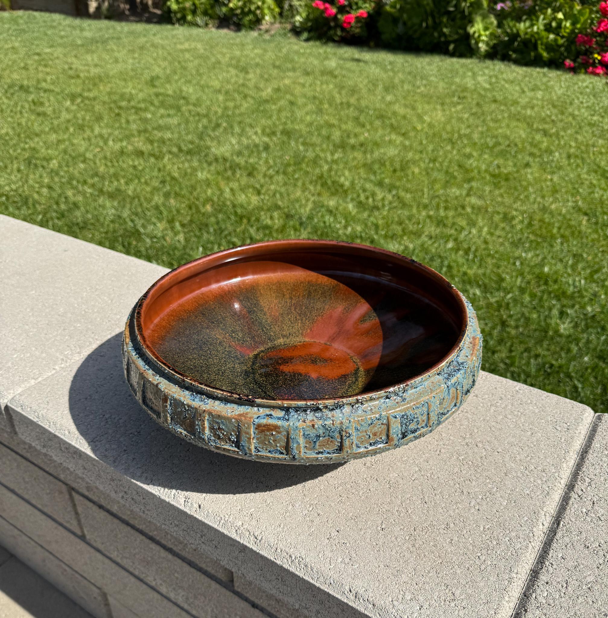 Jardinière en céramique Ikebana à glaçure lave moderniste de Yamasan, Japon, vers 1960 en vente 4