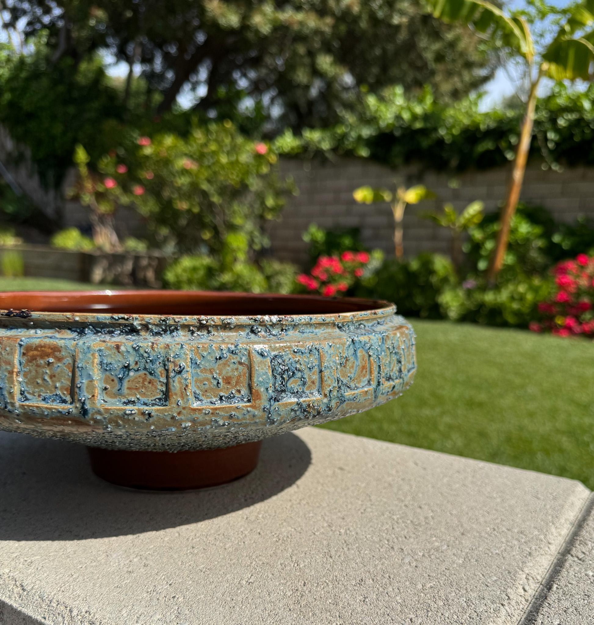 Jardinière en céramique Ikebana à glaçure lave moderniste de Yamasan, Japon, vers 1960 en vente 9