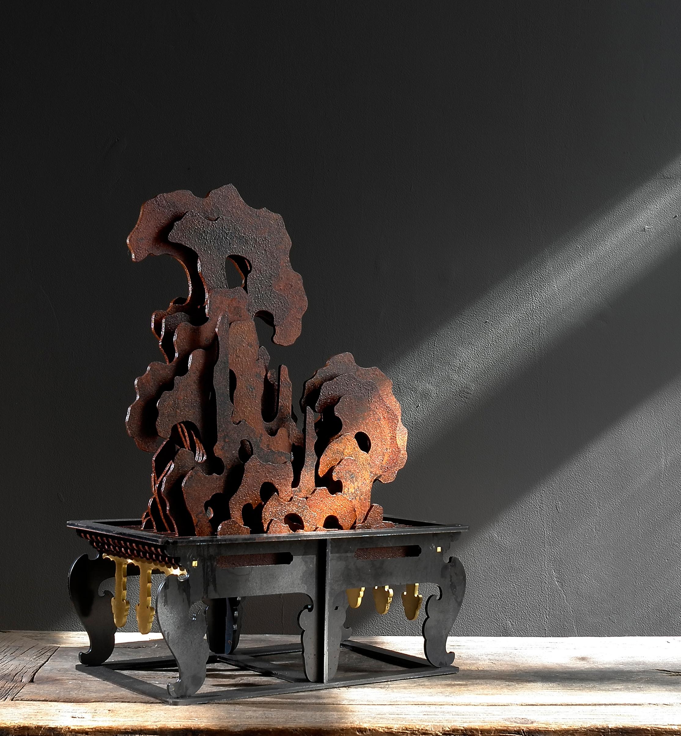 Artist: Yang Dongying
Title: Modern Impressive Super-Flat Sculpture- Series Table on Table No.3
Date:2019
Material: Iron, Copper Pigment 
Dimension : 38.5 x 21.6 x 52.1 cm 
Edition: 2 / 8

Yang Dongying is known for his “Super-flat” sculpture.
