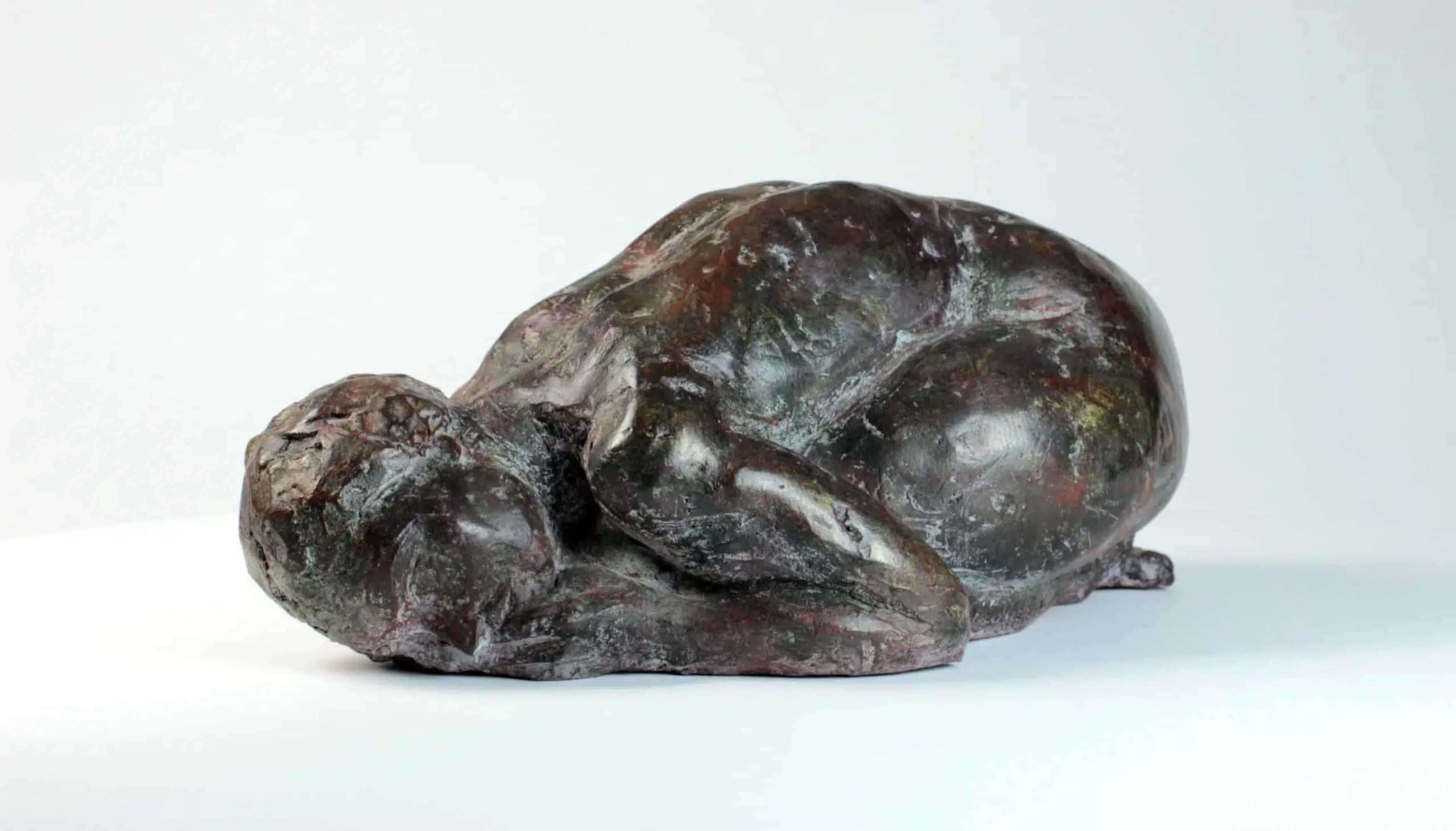 Aurélie II est une sculpture en bronze de l'artiste contemporain Yann Guillon, dont les dimensions sont de 30 × 50 × 30 cm (11,8 × 19,7 × 11,8 in). 
La sculpture est signée et numérotée, elle fait partie d'une édition limitée à 8 exemplaires + 4