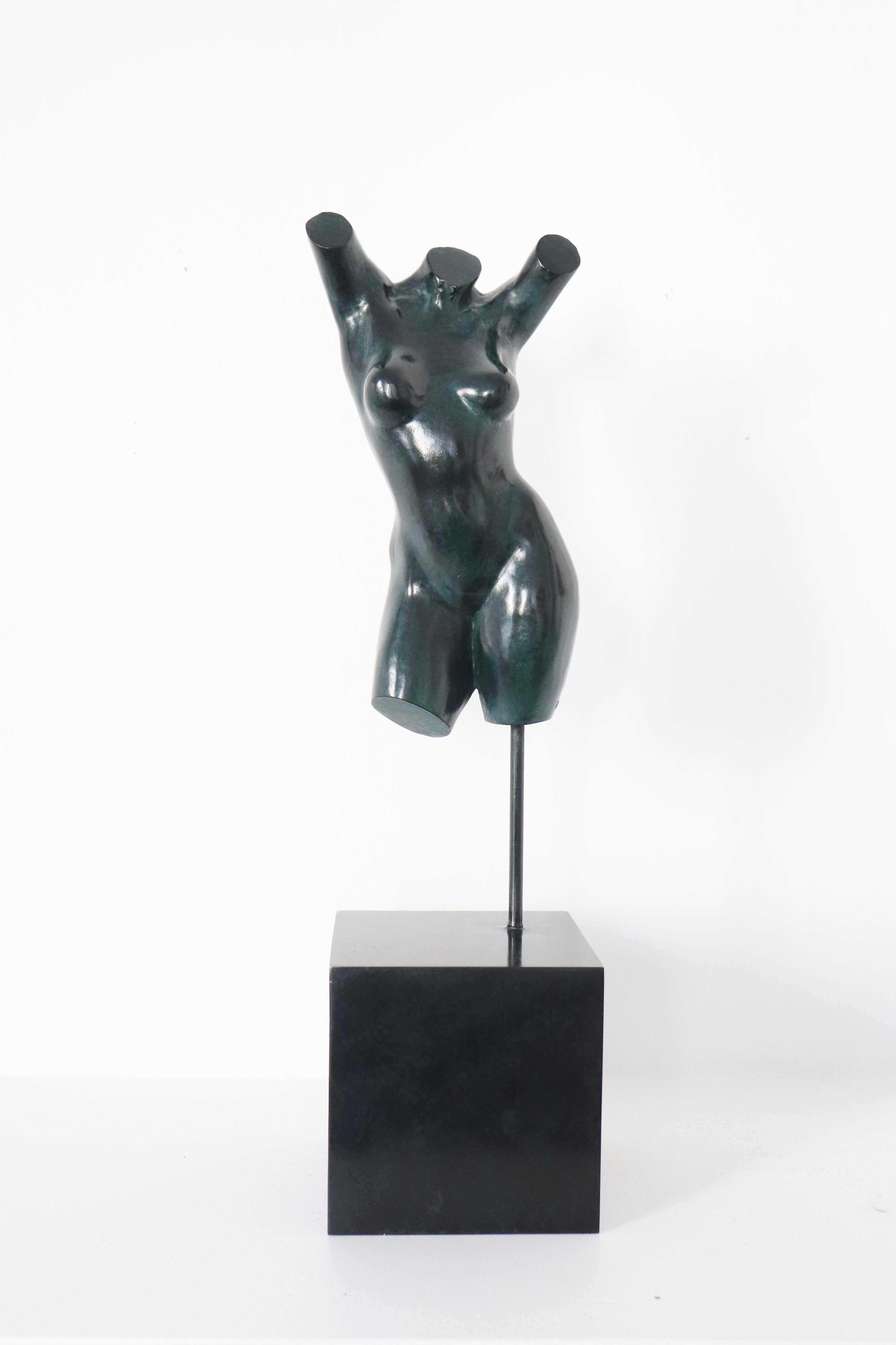 Caroline's Torso von Yann Guillon - Nackte Bronzeskulptur, weiblicher Torso, Körper