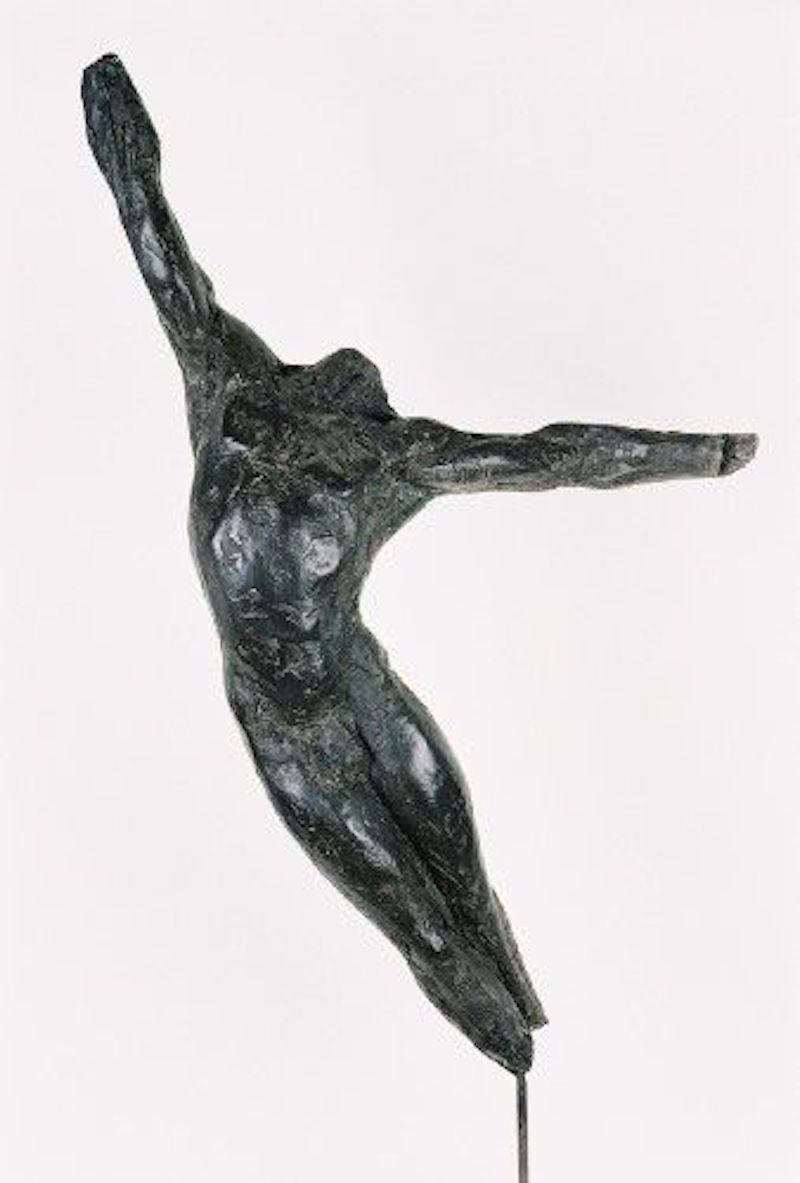 Danseuse III, sculpture en bronze de l'artiste contemporain français Yann Guillon. 
Dimensions de la sculpture : 100 x 50 x 20 cm // 39.37 x 19.68 x 7.87 in.
Hauteur de la sculpture avec tige et socle (en laiton ou en pierre) : 130 cm // 51.18