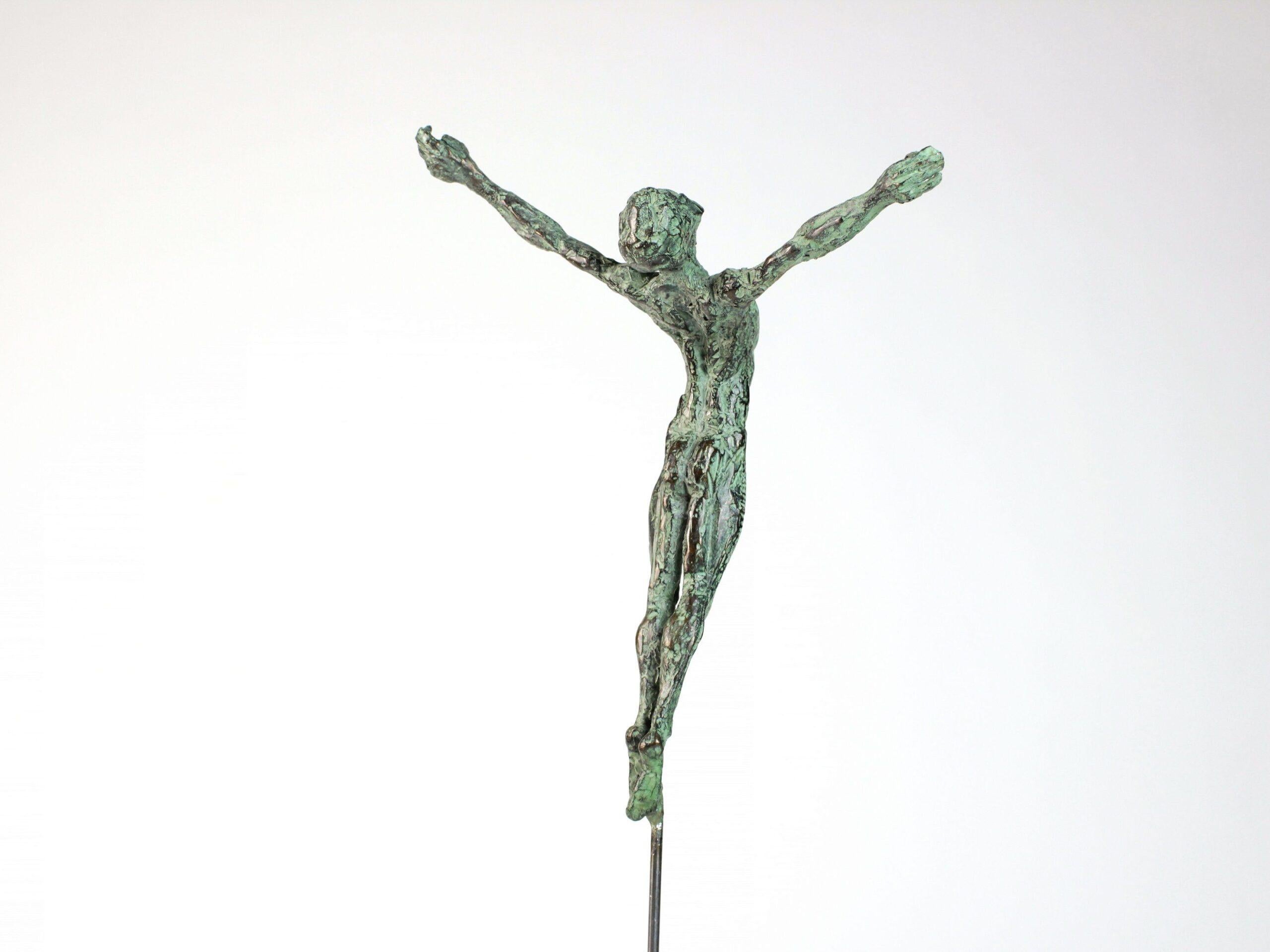 Danseur Envol II de Yann Guillon - Sculpture figurative en bronze, homme, torse en vente 3