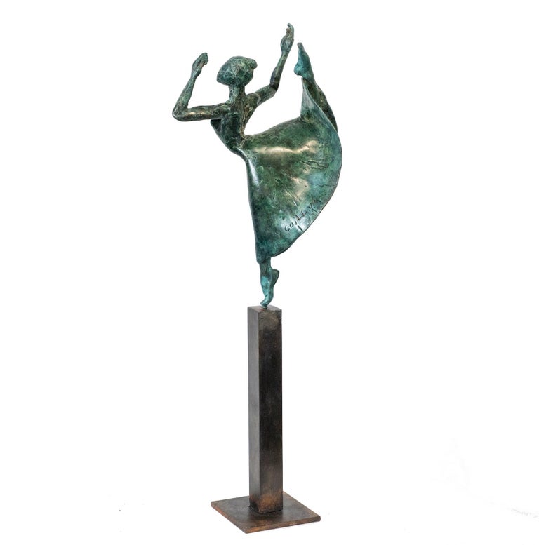 Yann Guillon Figurative Sculpture - Danseuse moderne I - Ballet dancer, Female figure, Bronze Sculpture