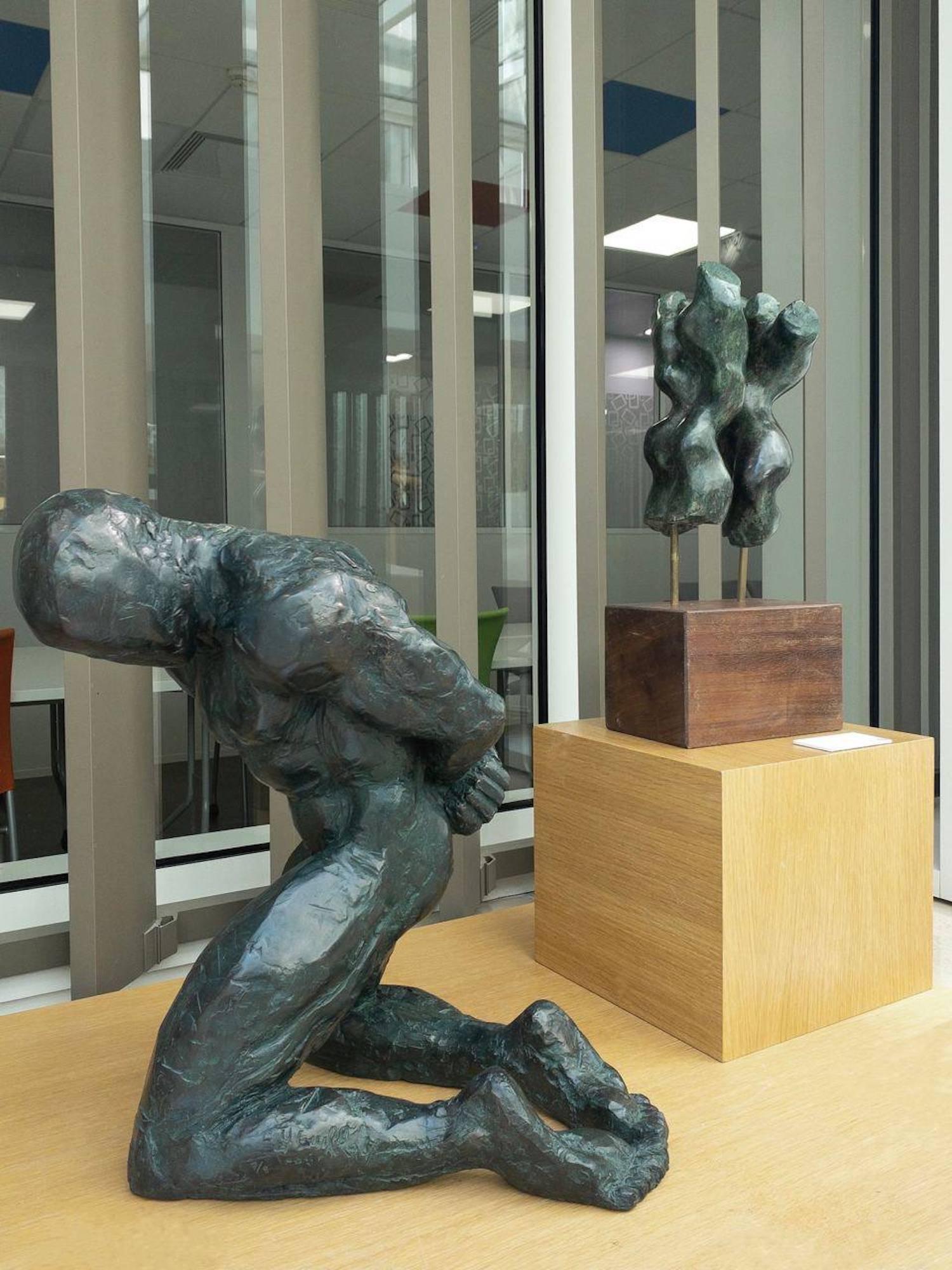 Grand esclave (grand esclave) de Yann Guillon - Sculpture de nu masculin en bronze en vente 12