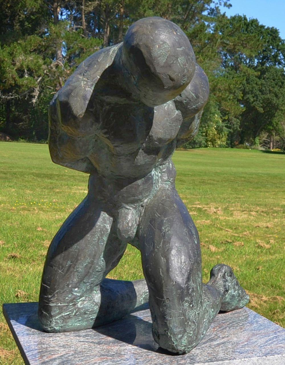 Grand esclave (Large Slave) by Yann Guillon - Male Nude Bronze Sculpture For Sale 4