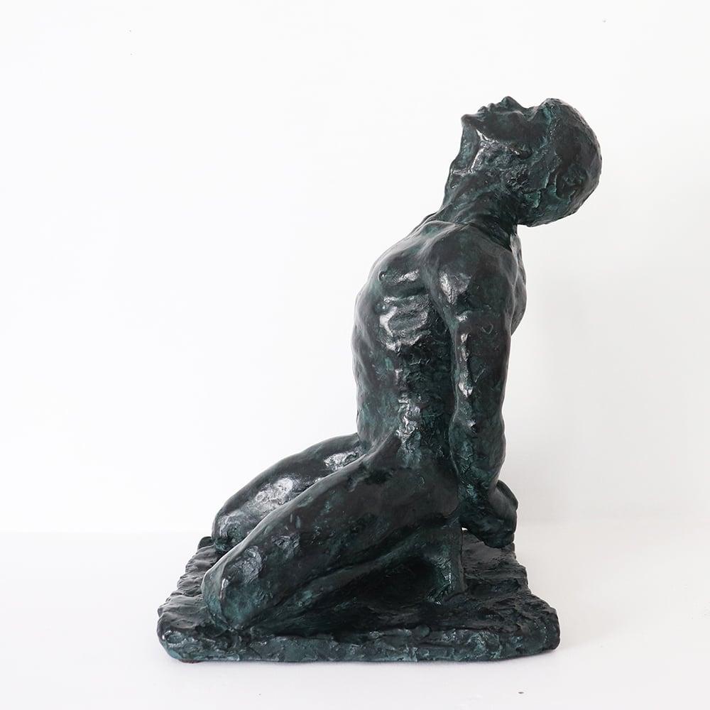 Intérieur énergétique intérieure de Yann Guillon - Sculpture en bronze, figure masculine, torse nu, foncé en vente 4