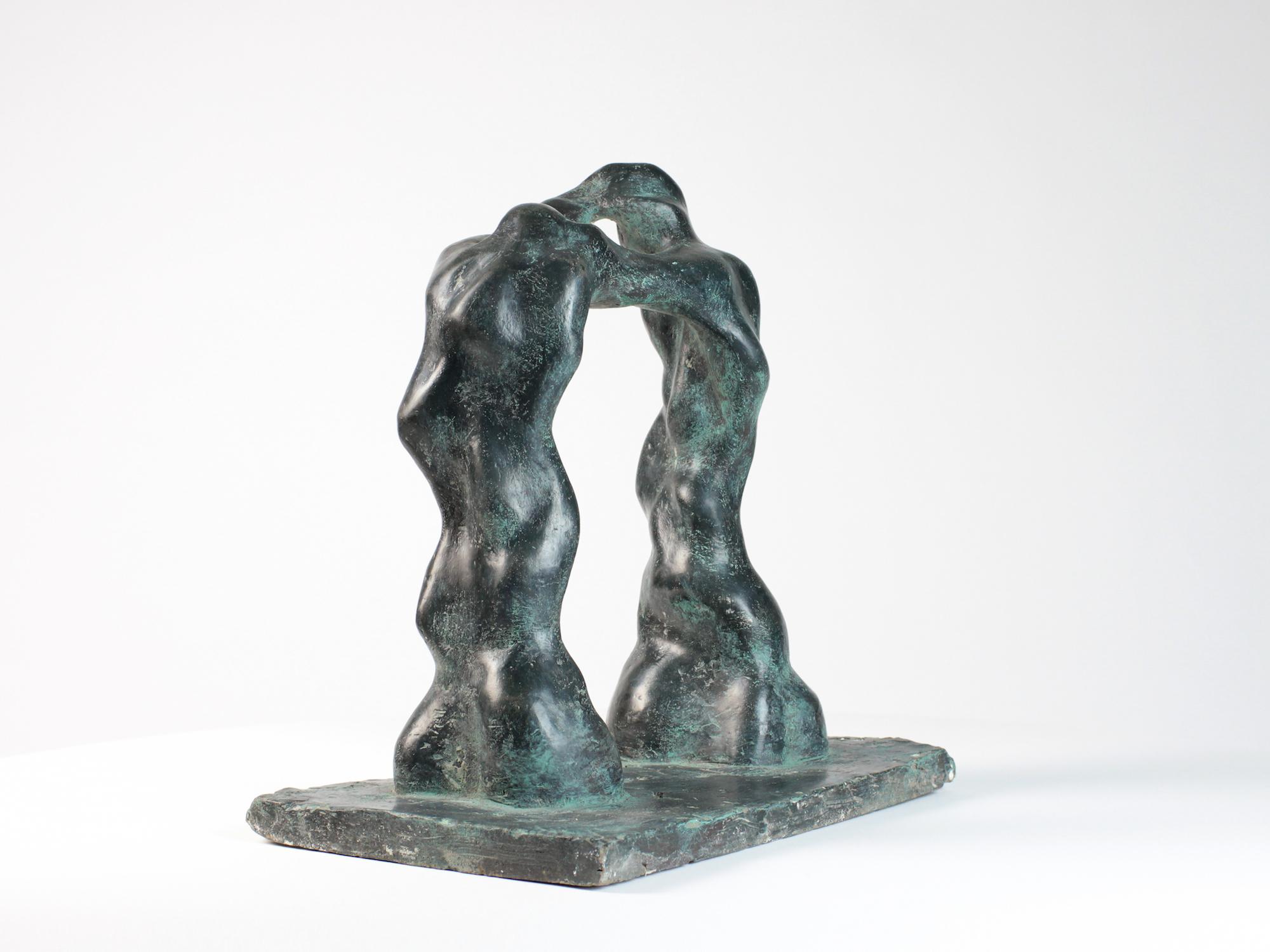 Grande arche de Yann Guillon - sculpture en bronze semi-abstraite, formes lisses, foncée en vente 4