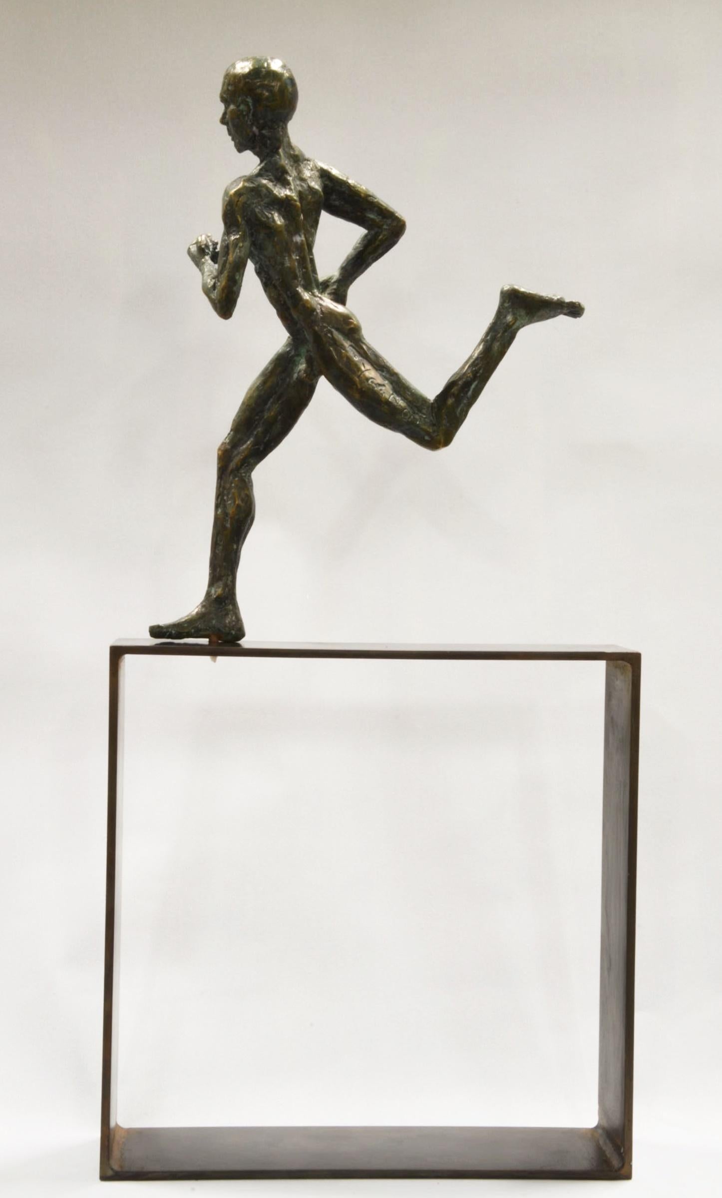 Marathonläufer von Yann Guillon - Männliche Bronzeskulptur, Sportler, zeitgenössisch im Angebot 2