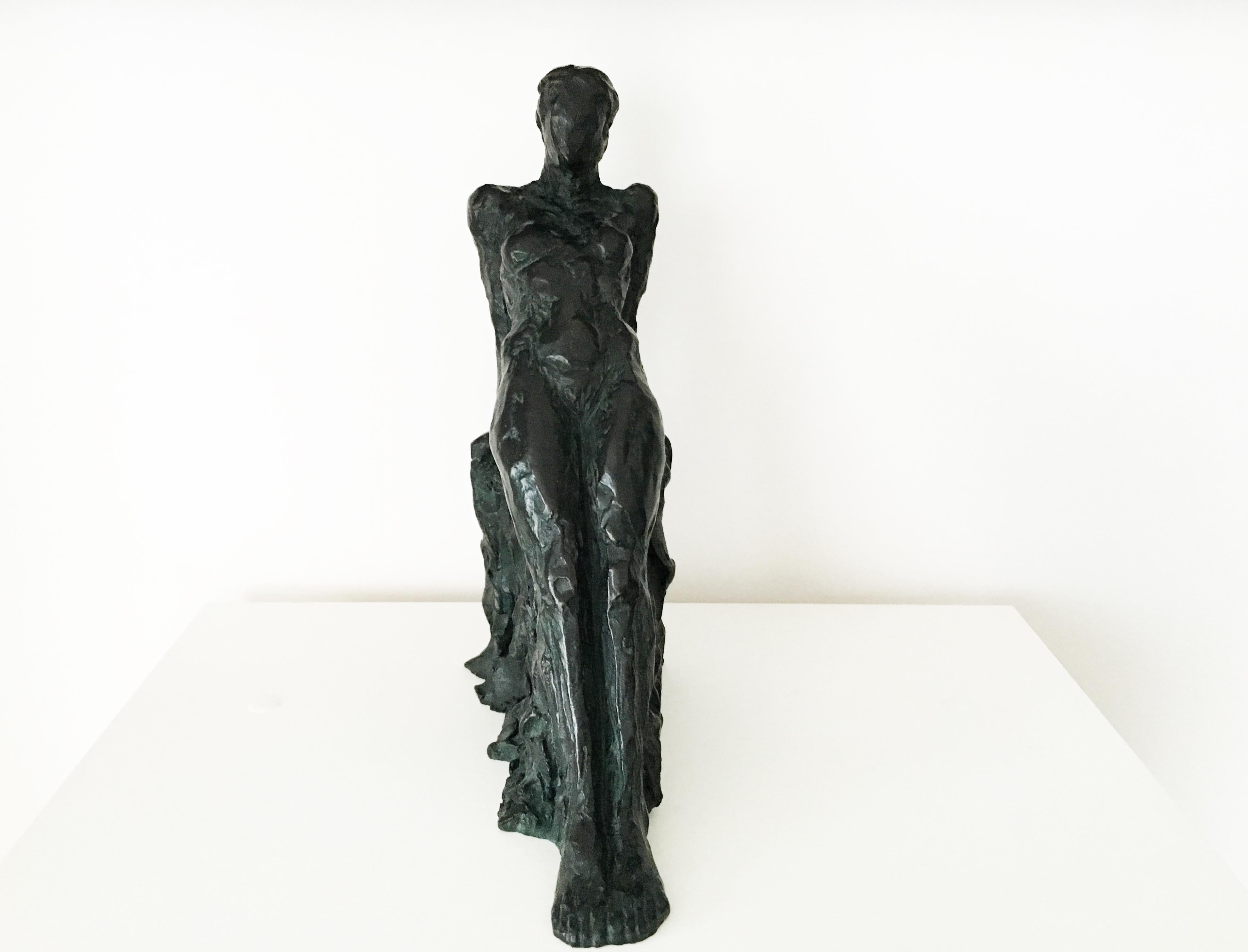 Mathilde von Yann Guillon – weibliche Aktskulptur aus Bronzeskulptur, Frauenkörper im Angebot 1