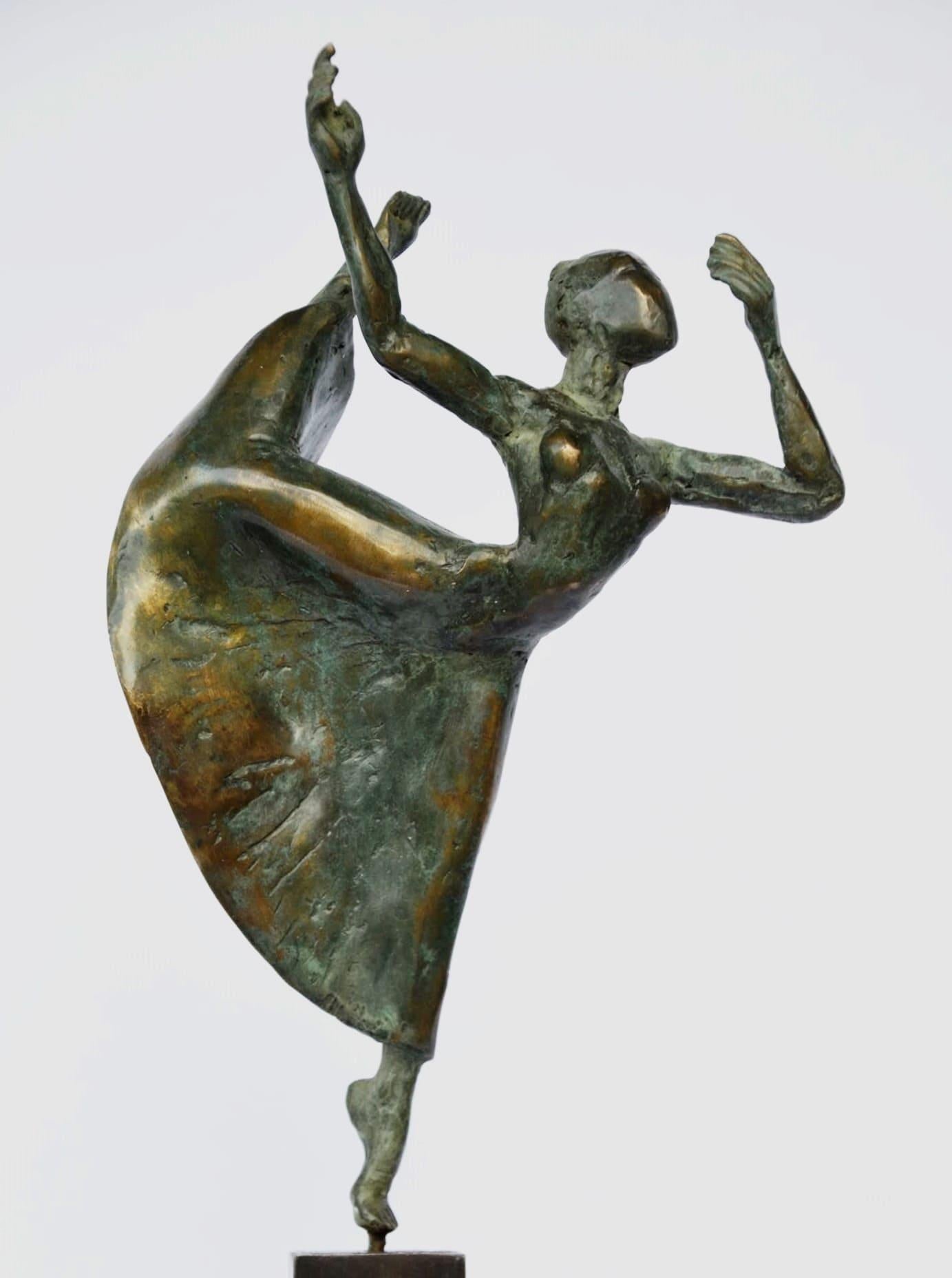 Modern dancer I by Yann Guillon - Ballet dancer, female figure, bronze sculpture For Sale 5