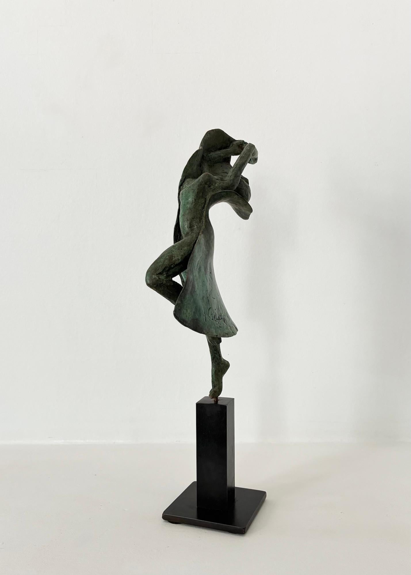 Ballerina moderna III di Yann Guillon - Scultura in bronzo, verde, figurativa, donna in vendita 2