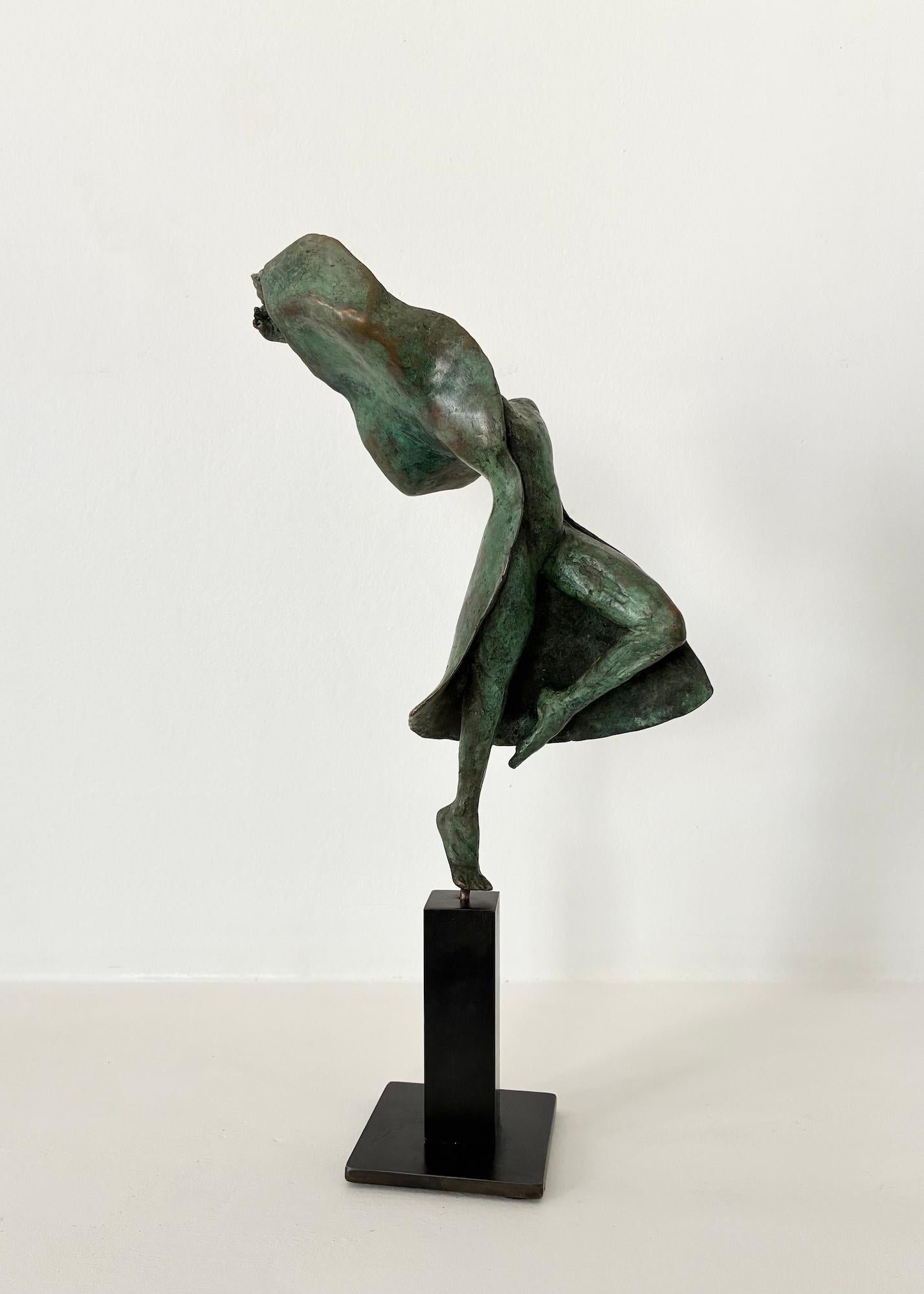 Modern dancer III by Yann Guillon - Bronze sculpture, green, figurative, woman