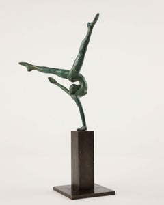 Petite Acrobate di Yann Guillon - Scultura in bronzo di ballerina, danza classica, donna