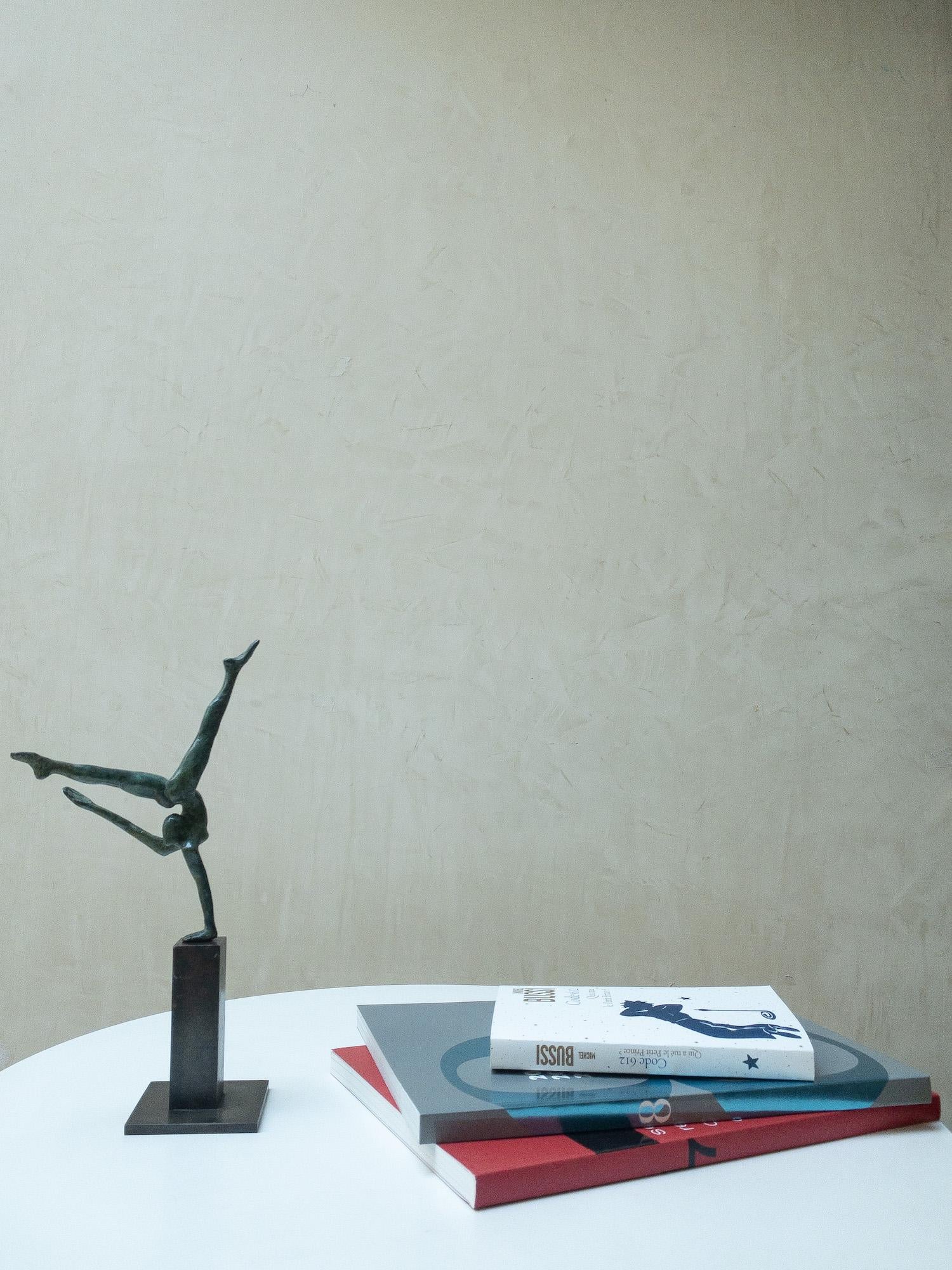 Petite Acrobate by Yann Guillon - Dancer bronze sculpture, ballet, woman For Sale 6