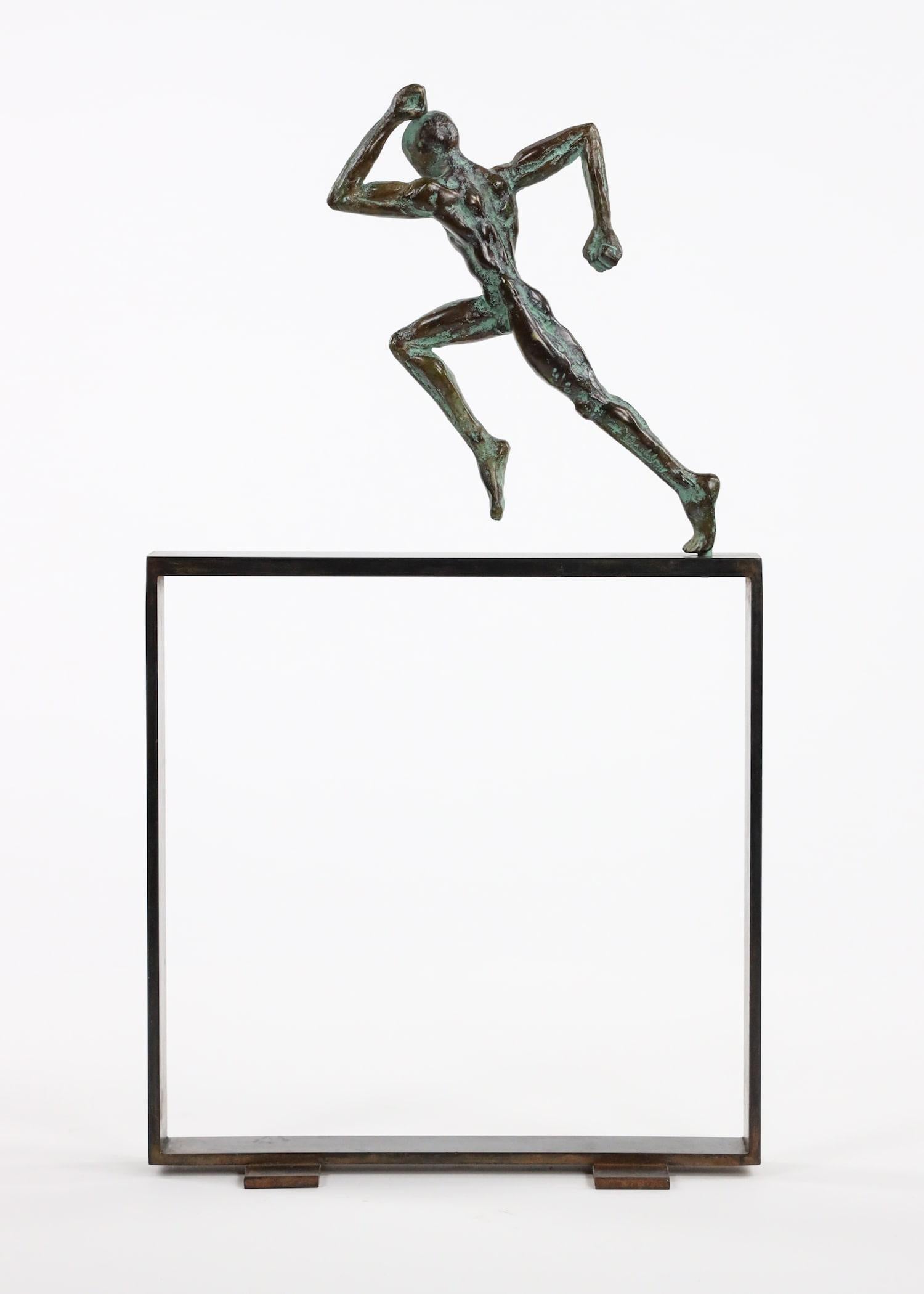 Petit tapis de couloir Start II de Yann Guillon, sculpture figurative en bronze, athlète en vente 4