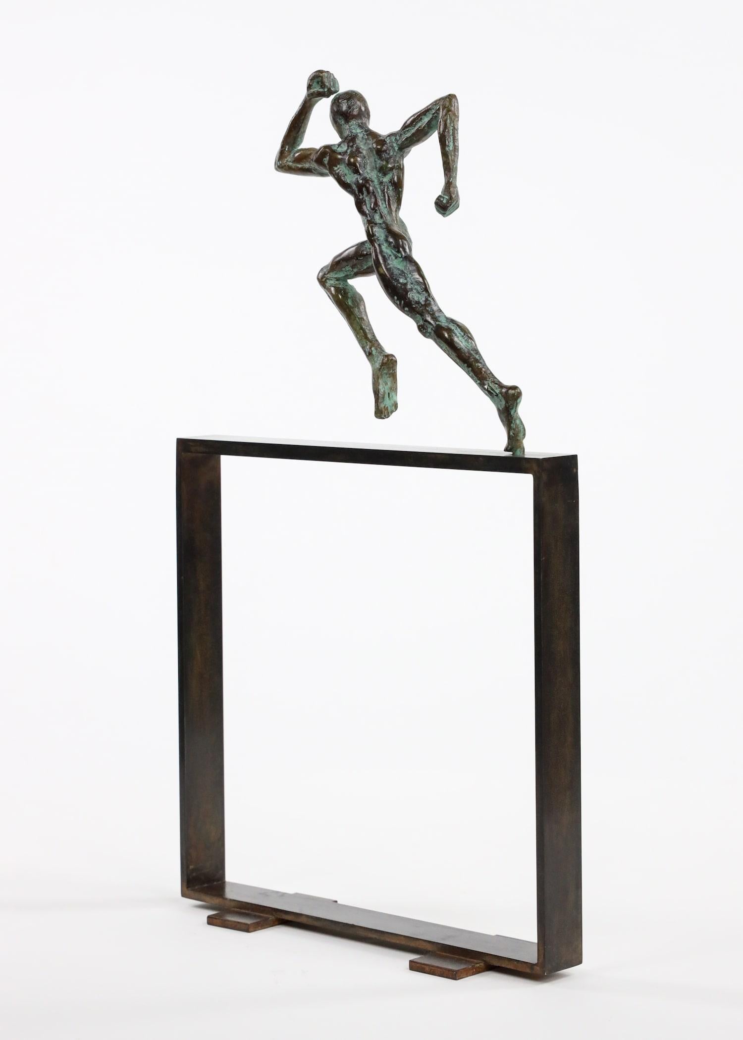 Petit tapis de couloir Start II de Yann Guillon, sculpture figurative en bronze, athlète en vente 5
