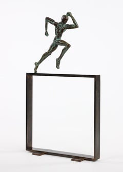 Small Runner "Start" II by Yann Guillon - Figurative bronze sculpture, athlete