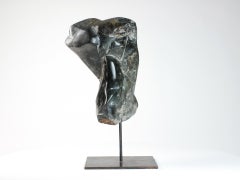 The Energy de Yann Guillon, sculpture abstraite en pierre, partie du corps, unique