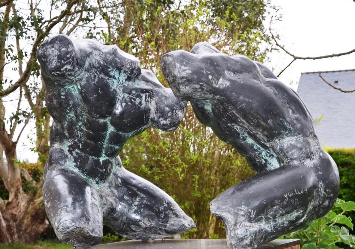 Wrestlers IV by Yann Guillon - Large-scale outdoor bronze sculpture, nude male For Sale 3