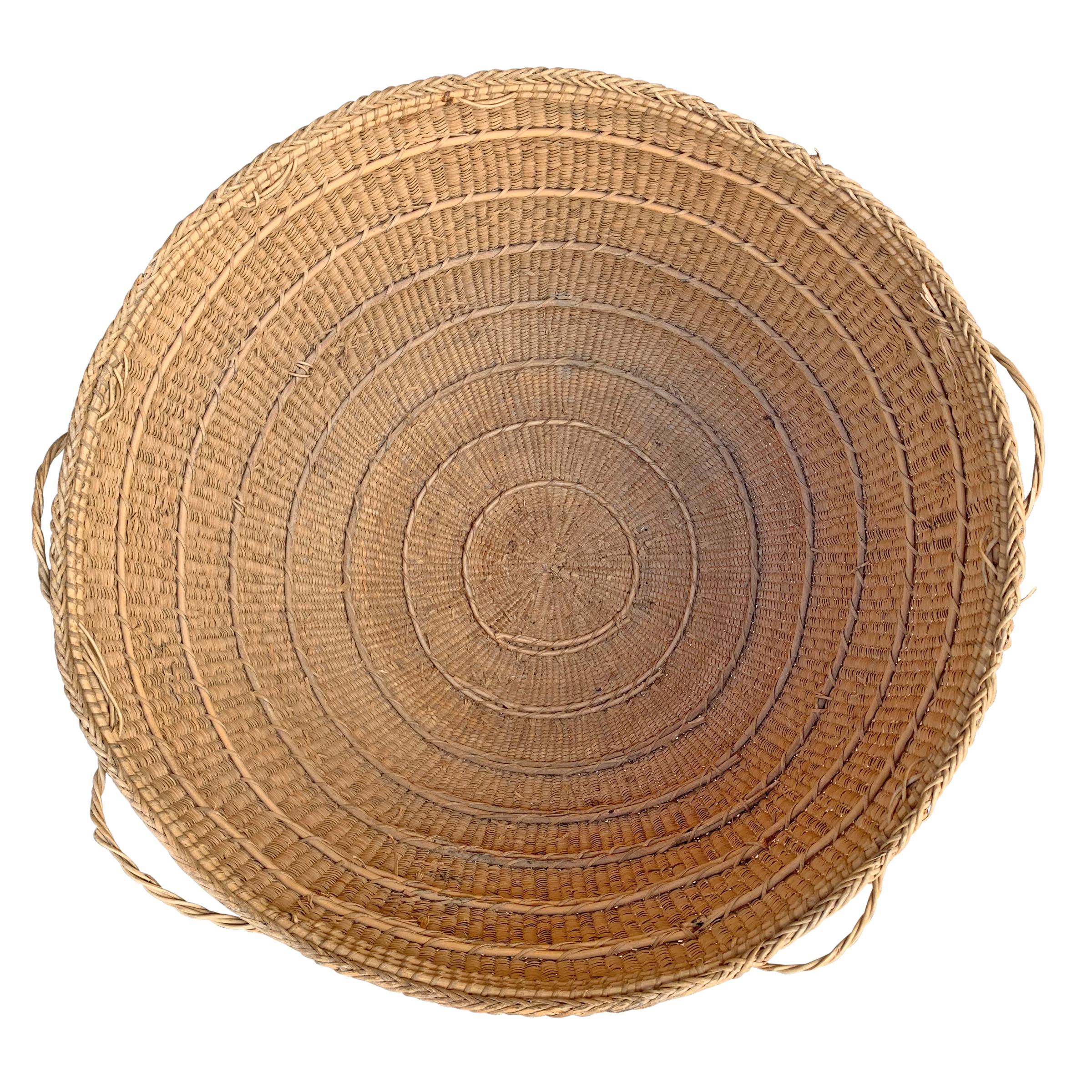 Yanomami Gathering Basket In Good Condition In Chicago, IL