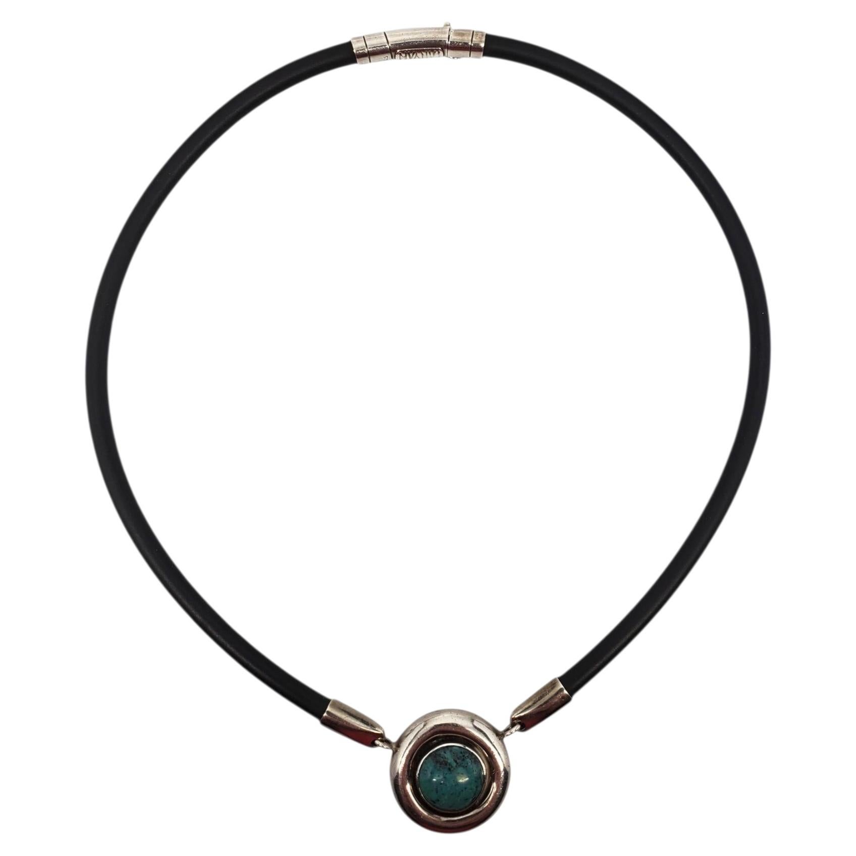 Collier Yanvan avec pendentif en argent sterling et turquoise, sur cordon en caoutchouc #24714