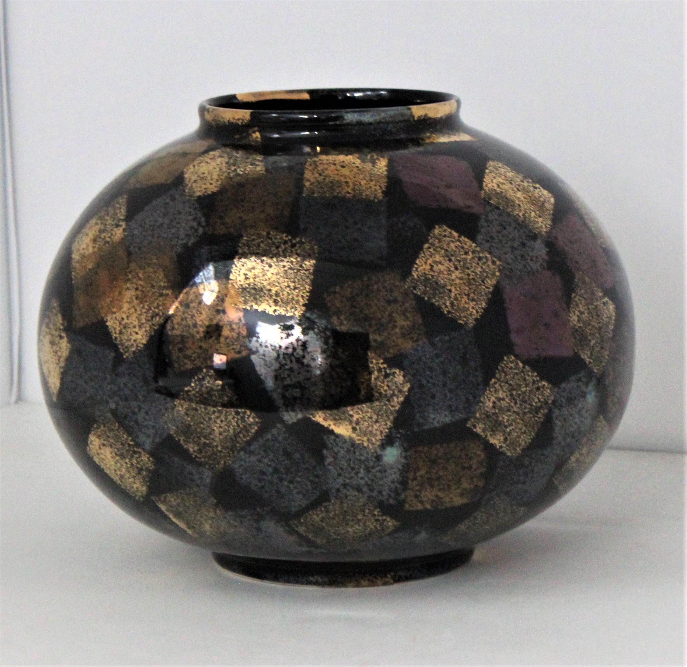 Yapacunchi Artisan Vase For Sale 5