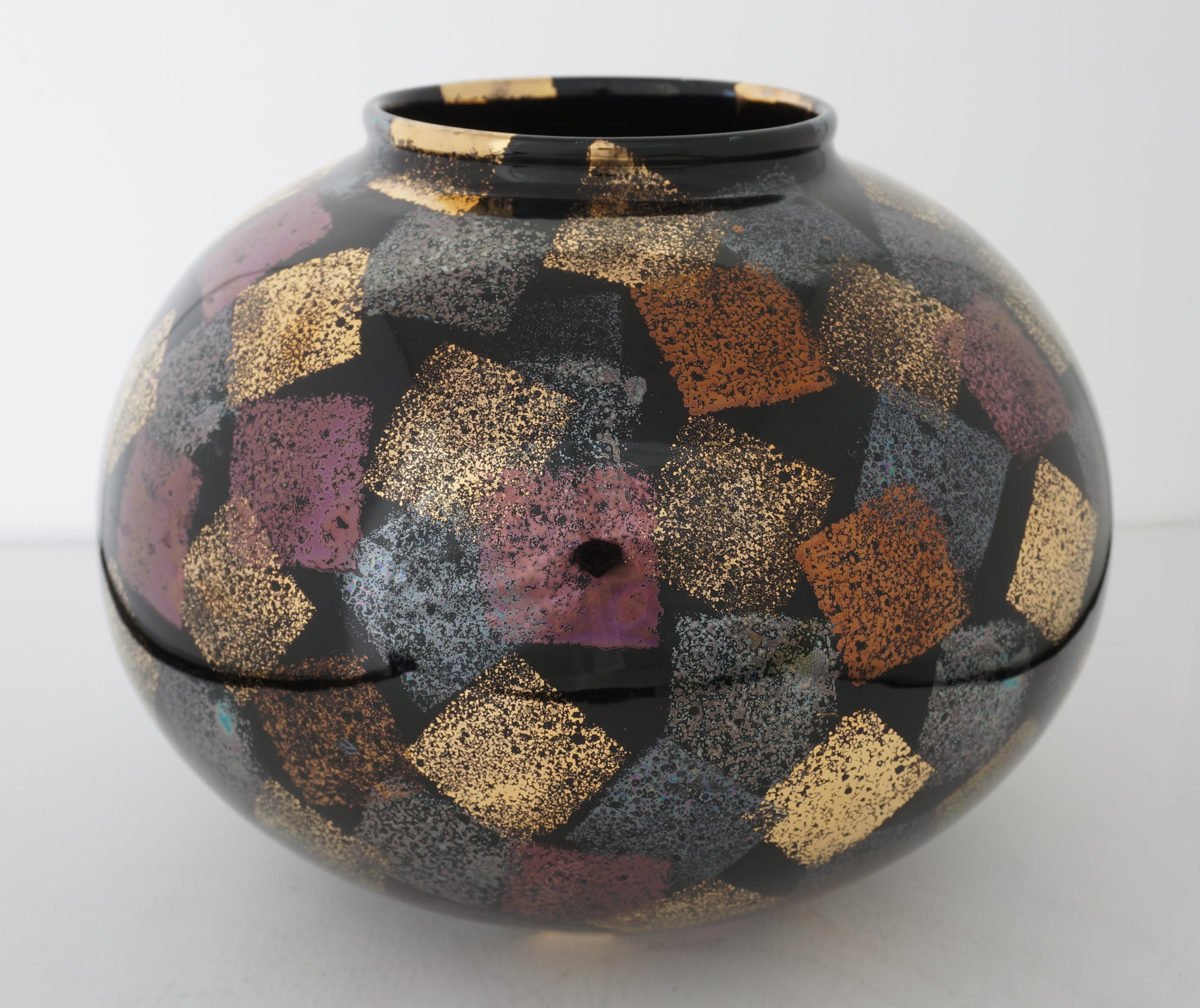 Yapacunchi Artisan Vase In Good Condition For Sale In West Palm Beach, FL