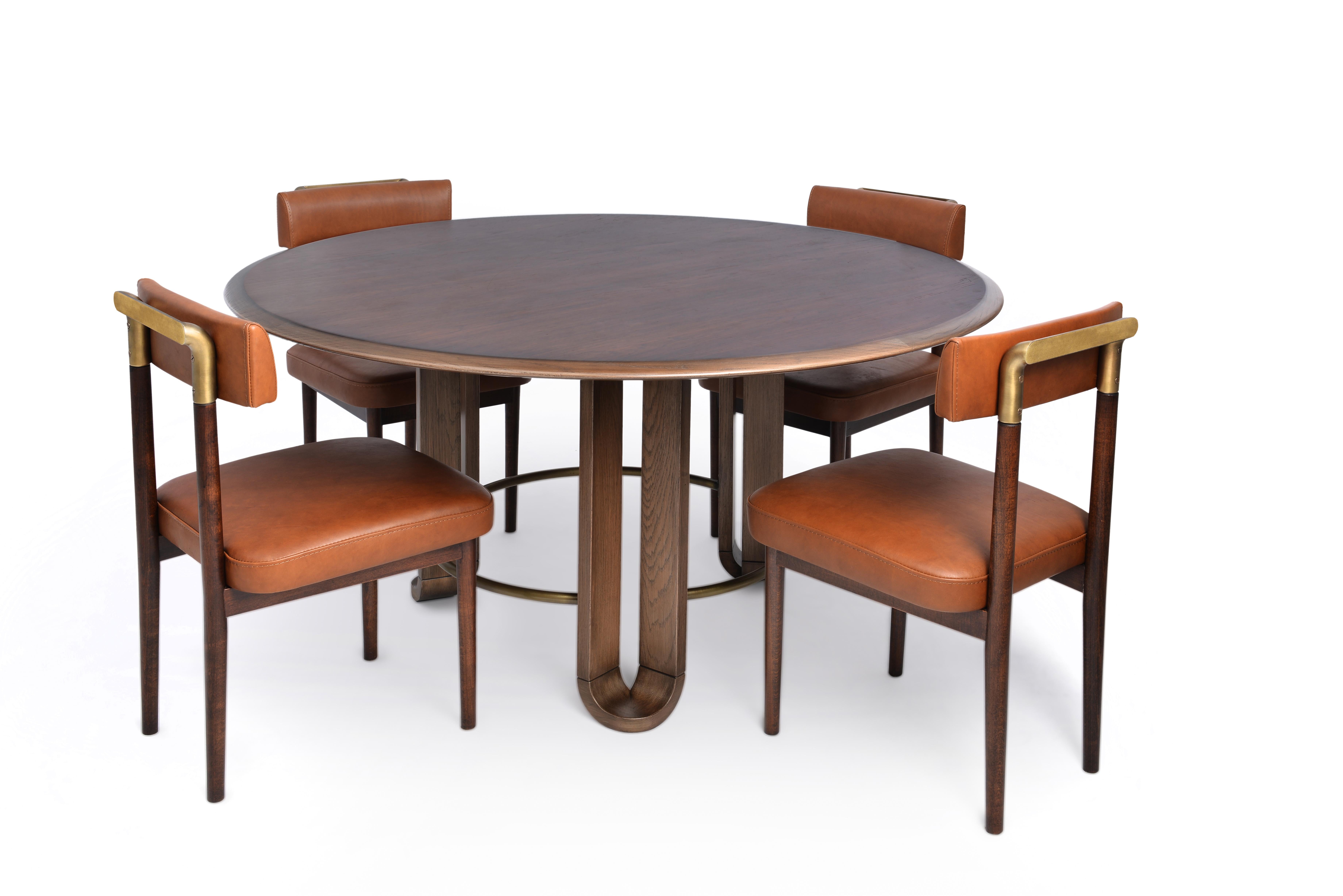 Moderne Table de salle à manger, ronde, en noyer avec détails en métal plaqué antique en vente