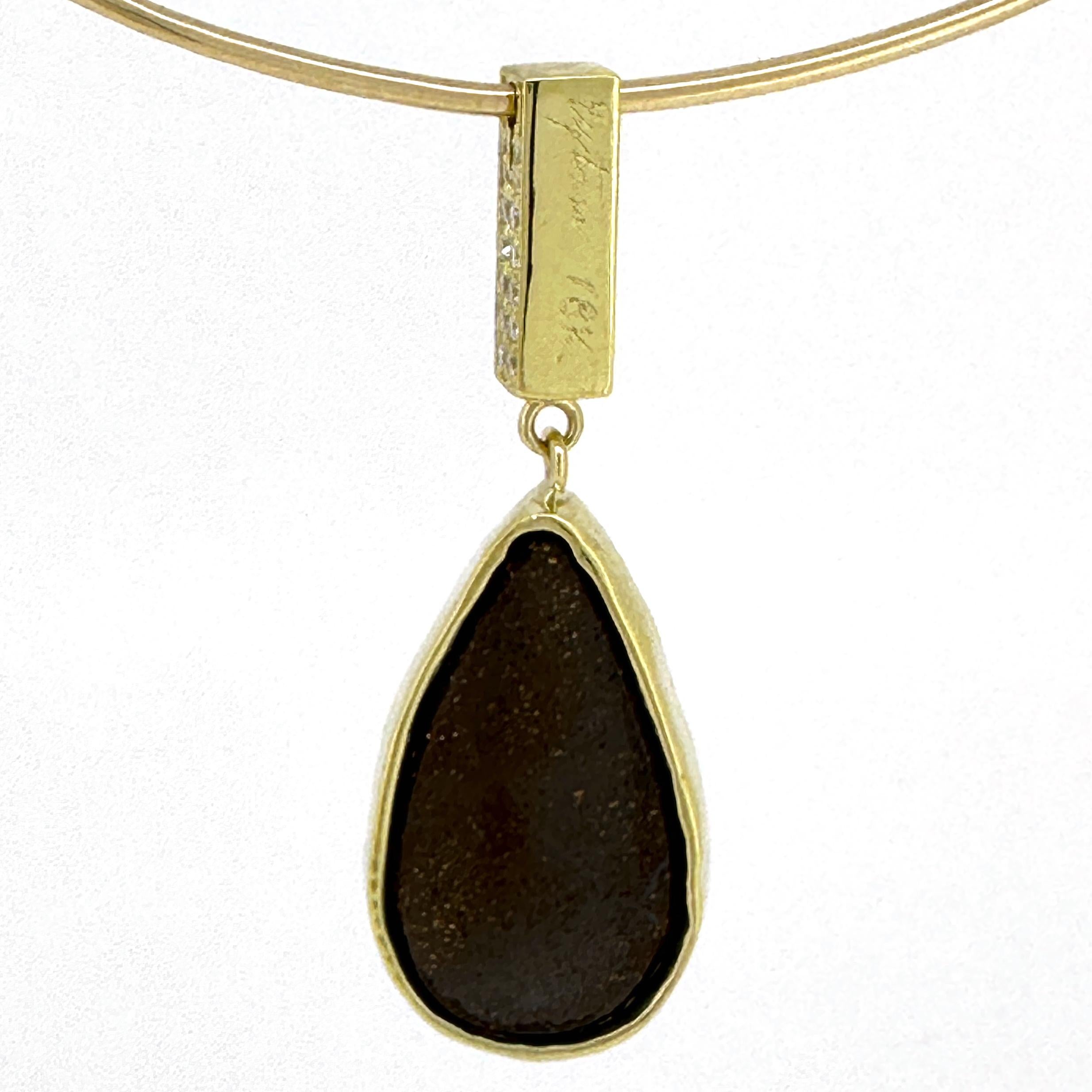 Yaraka Boulder Opal Drop Pendant with Diamond Box Bale on Gold Wire Collar For Sale 5