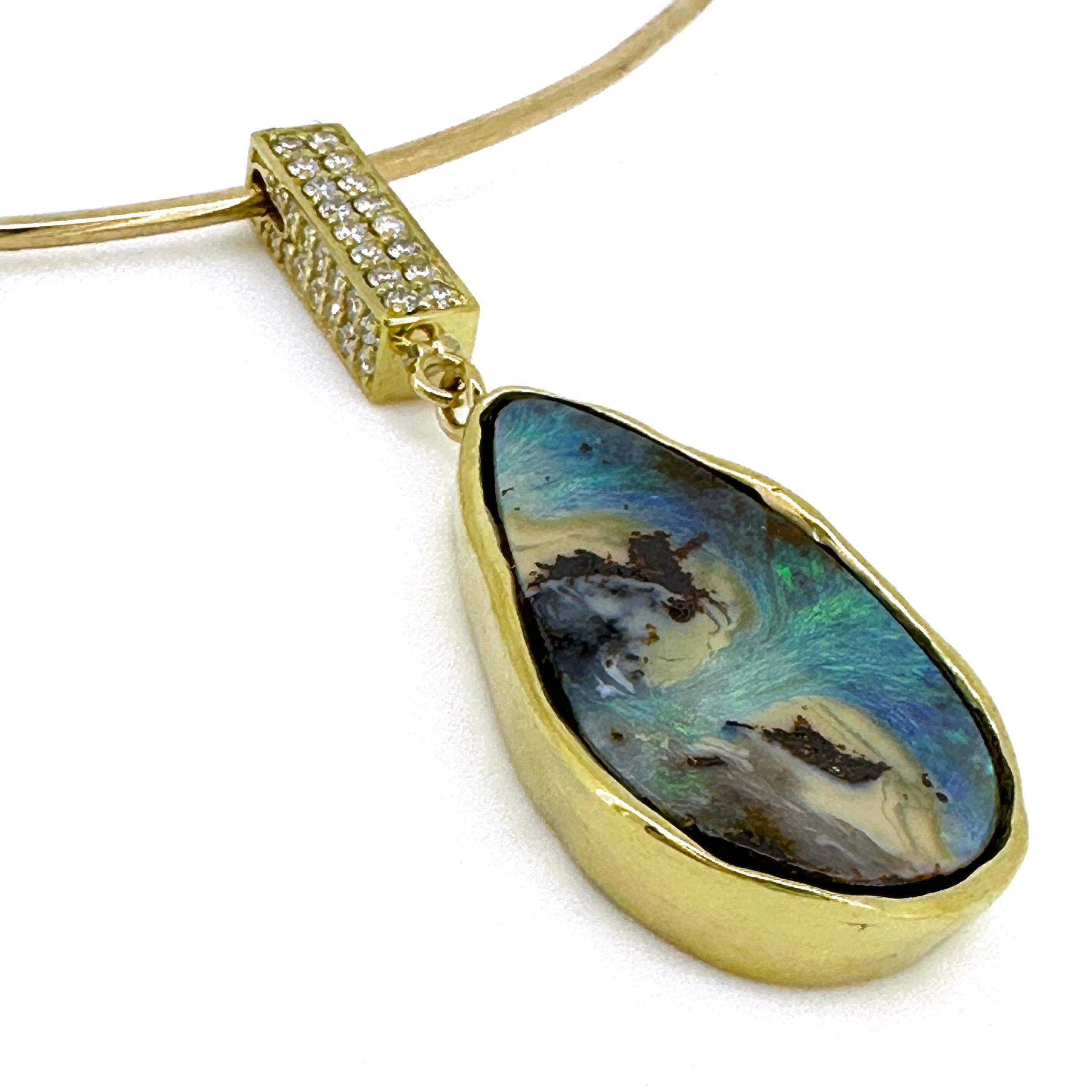 Yaraka Boulder Opal Drop Pendant with Diamond Box Bale on Gold Wire Collar In New Condition For Sale In Sherman Oaks, CA
