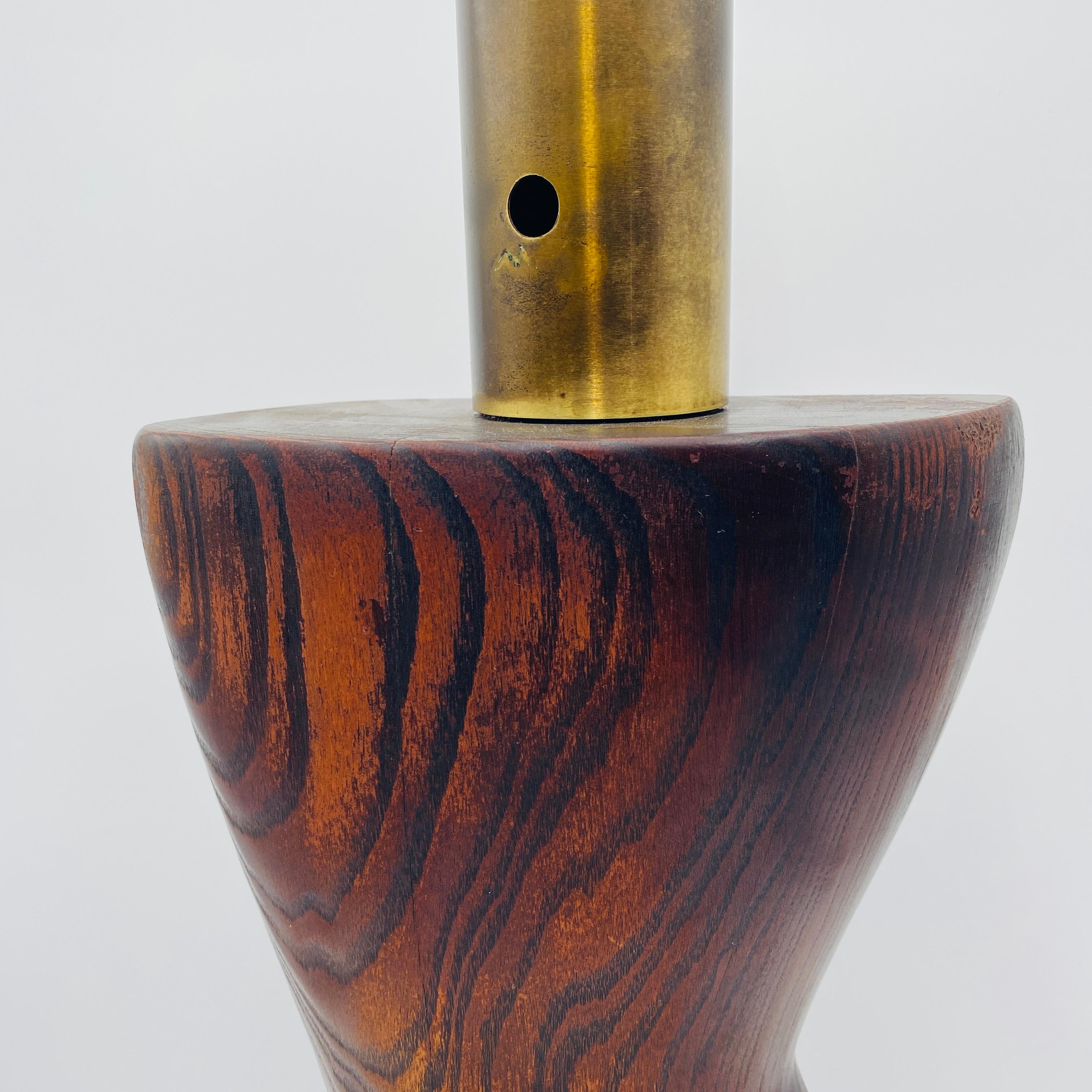 Yasha Heifetz Table Lamp Biomorphic Carved Solid Oak 1950s In Good Condition For Sale In San Juan Capistrano, CA